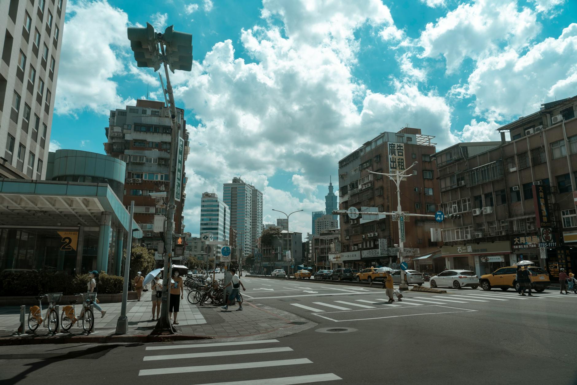 Taipei street signs and journalist translation planning context.