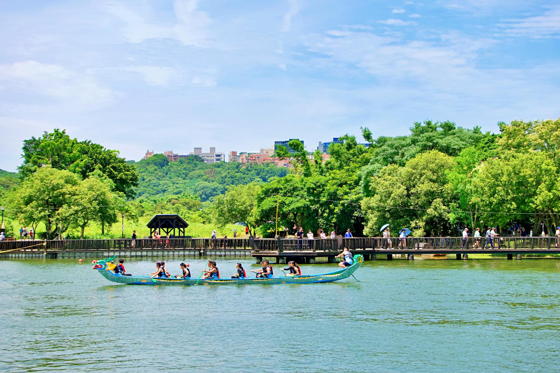 Taipei riverside and repeat leisure movement planning context.