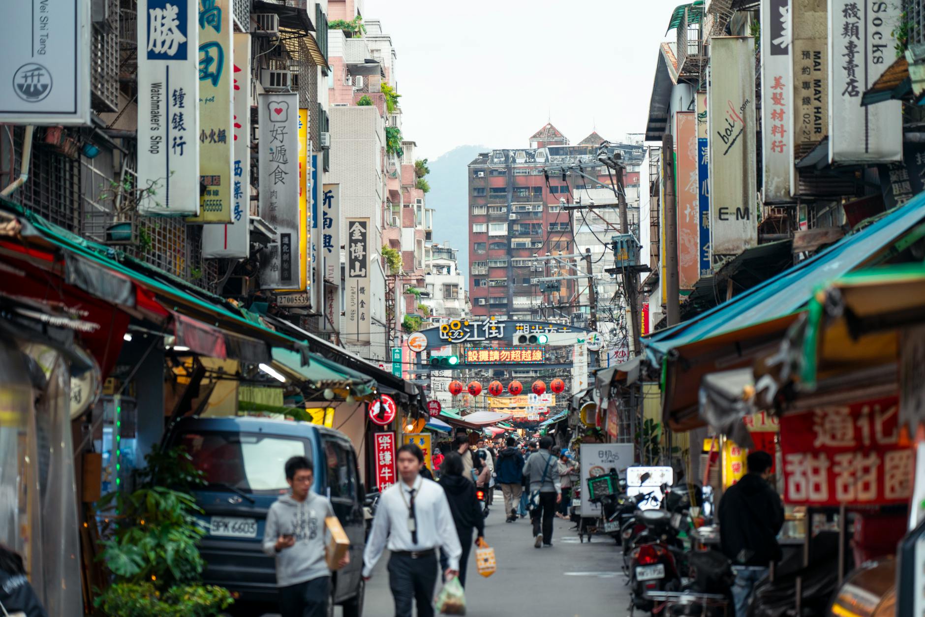 Taipei cafe and repeat leisure food planning context.