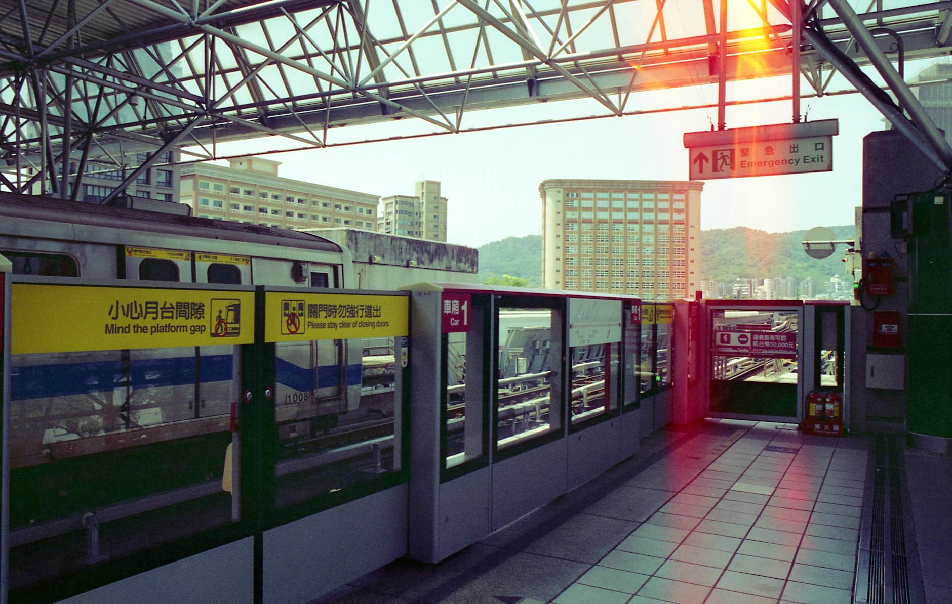 Taipei MRT area and solo traveler lodging geography planning context.