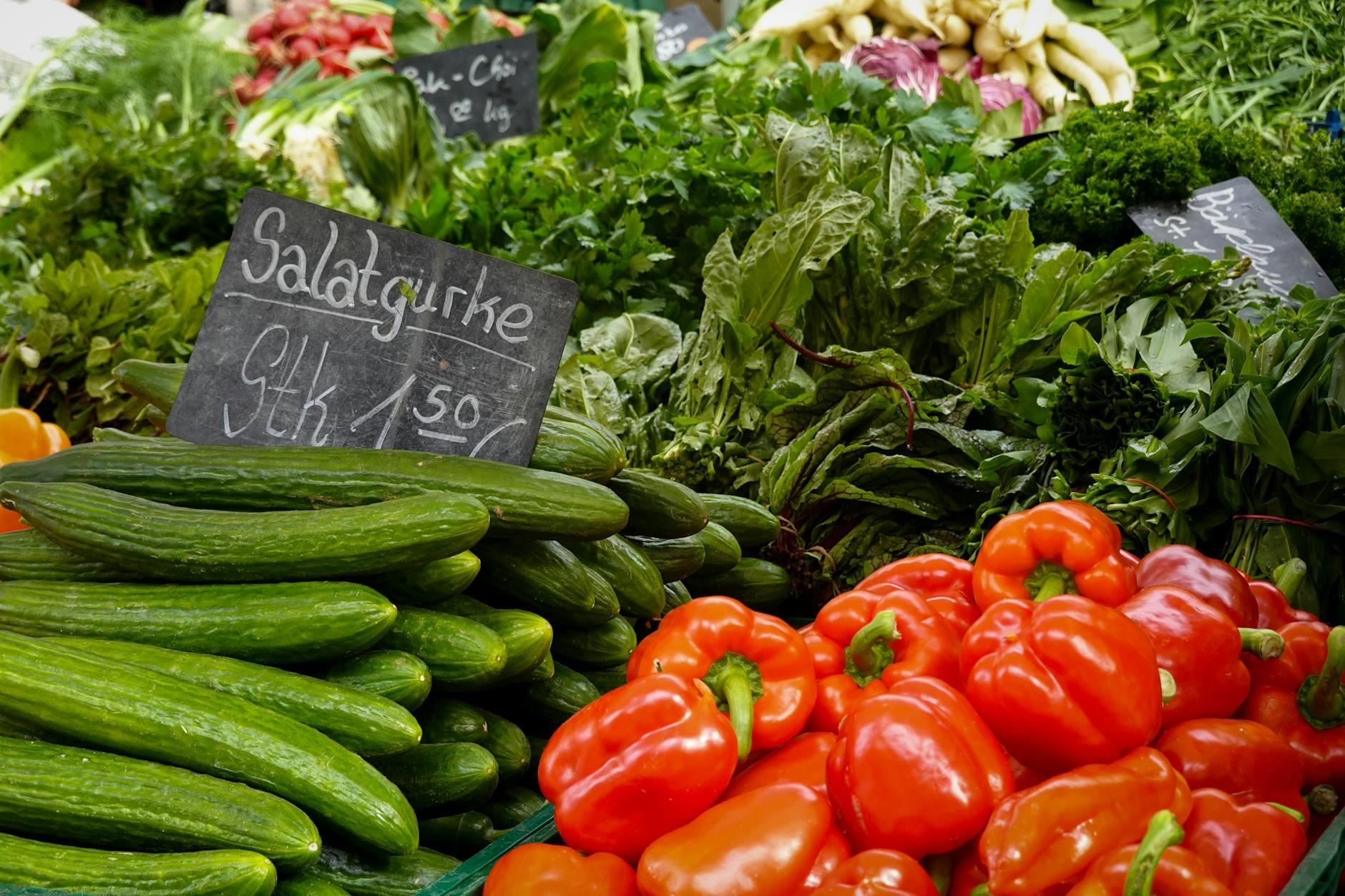 Vegetable market display for Trondheim budget paid-sight planning.