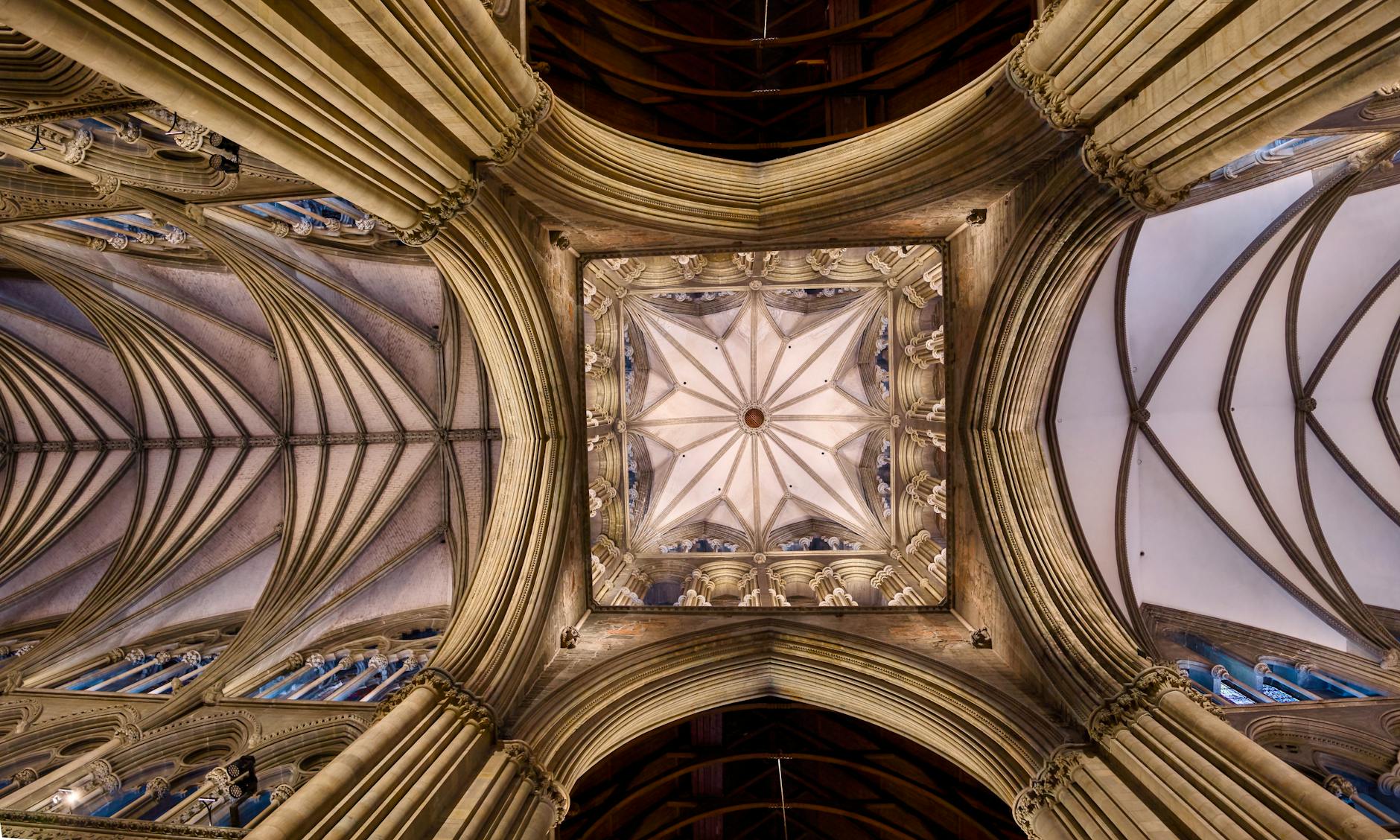 Cathedral ceiling detail for Trondheim luxury travel report planning.