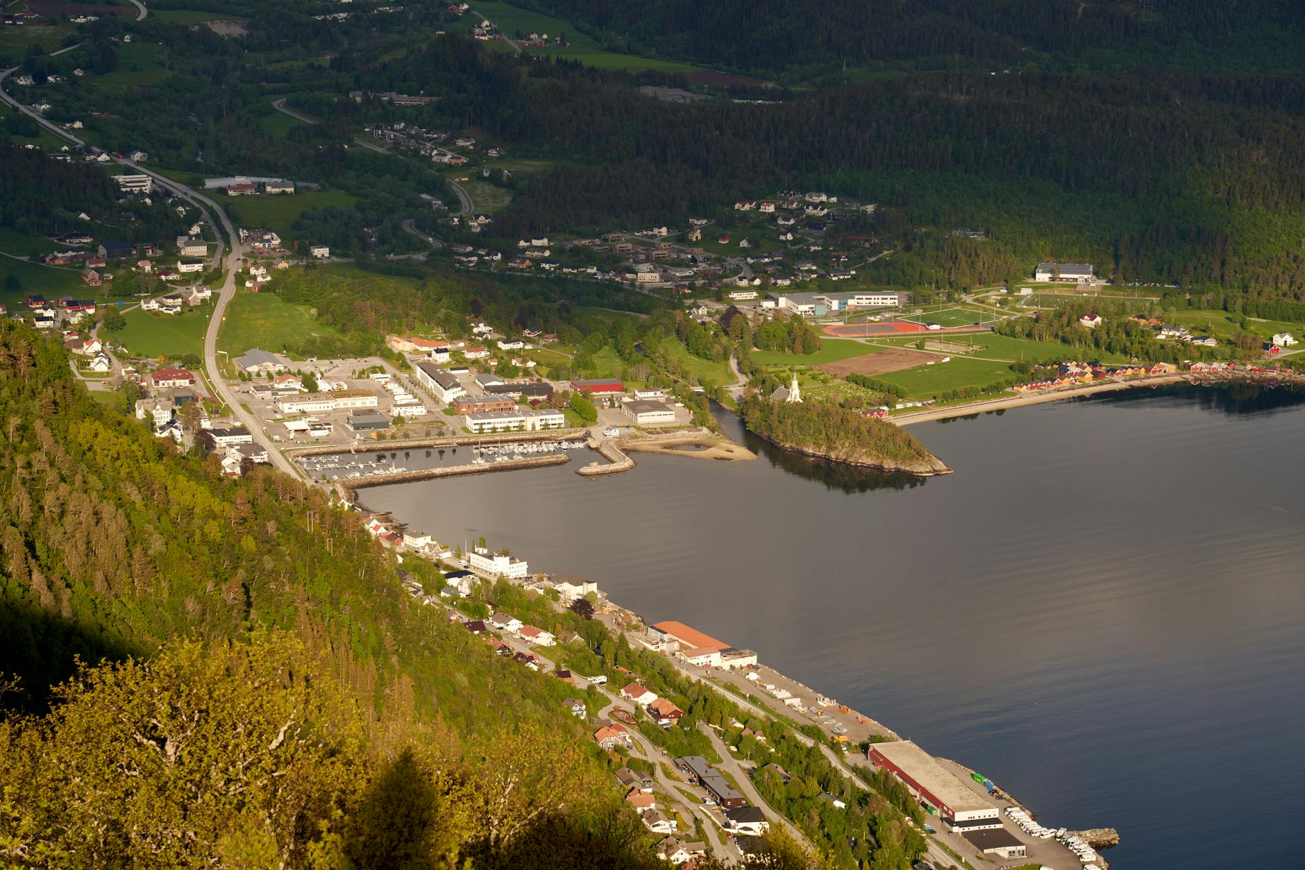 Norwegian waterside town for repeat leisure seasonal planning.