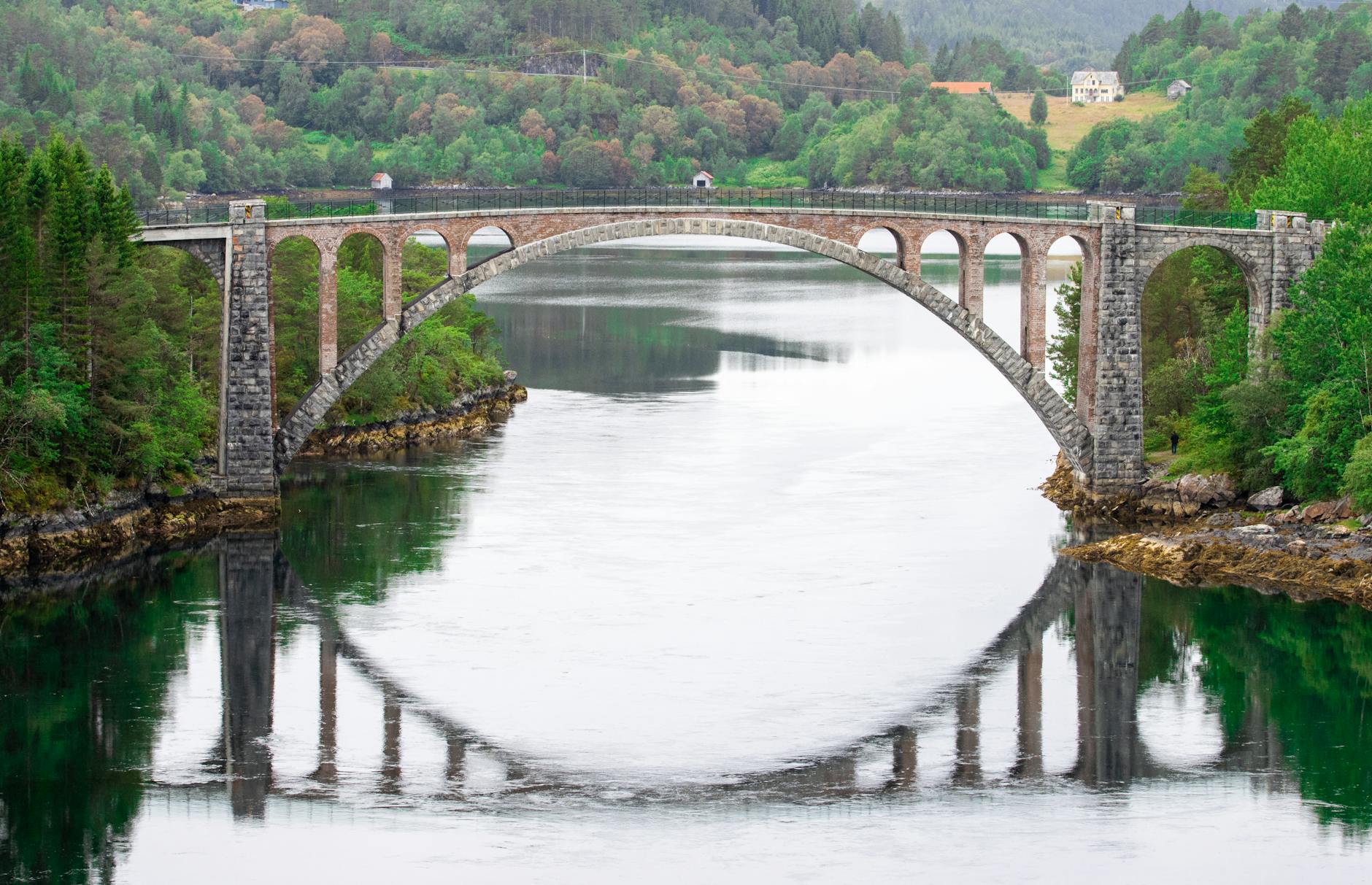 Norwegian bridge over a river for Trondheim student travel report planning.