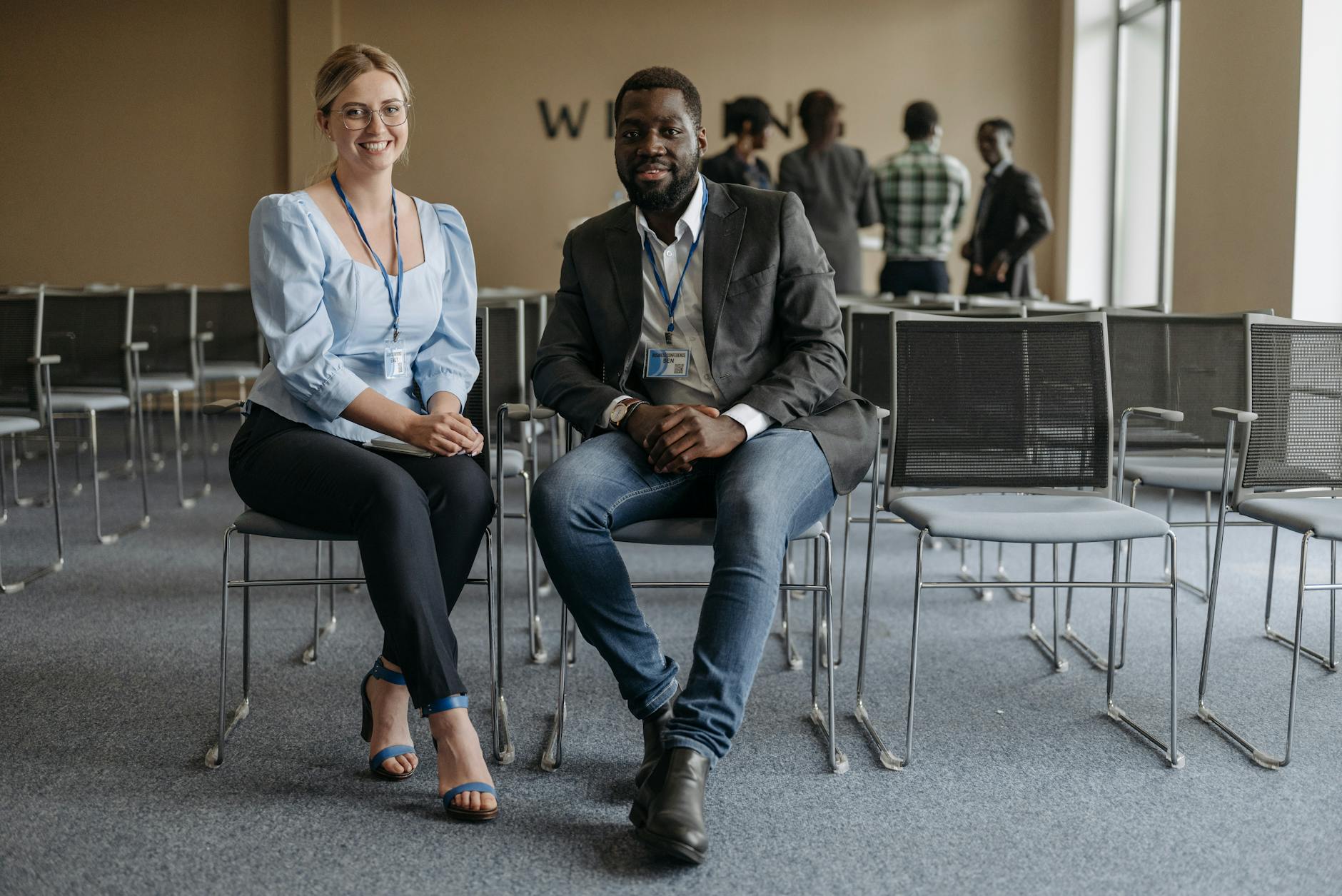 Business seminar attendees for Trondheim trade-show networking planning.