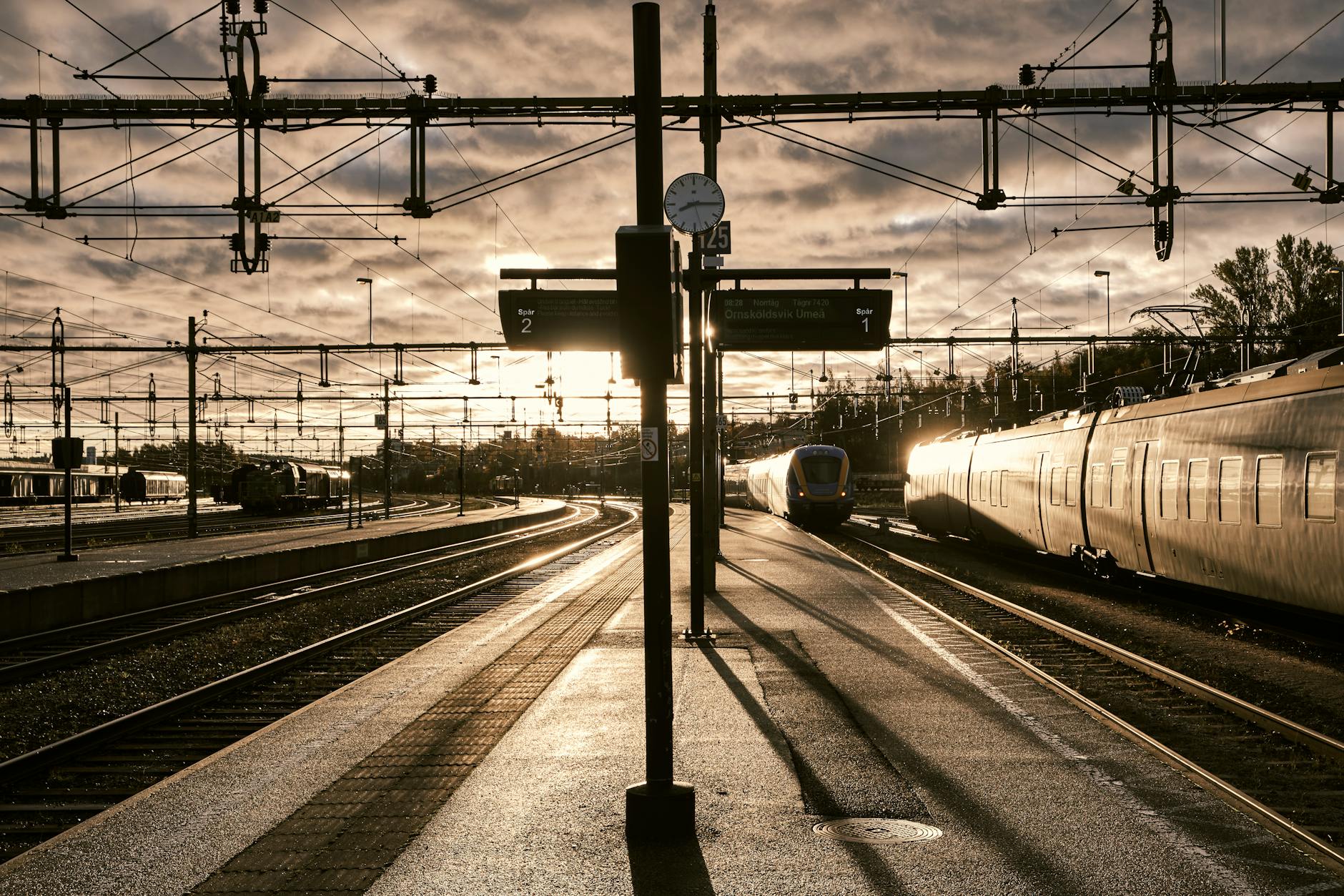 Train station silhouette for Trondheim transit planning.
