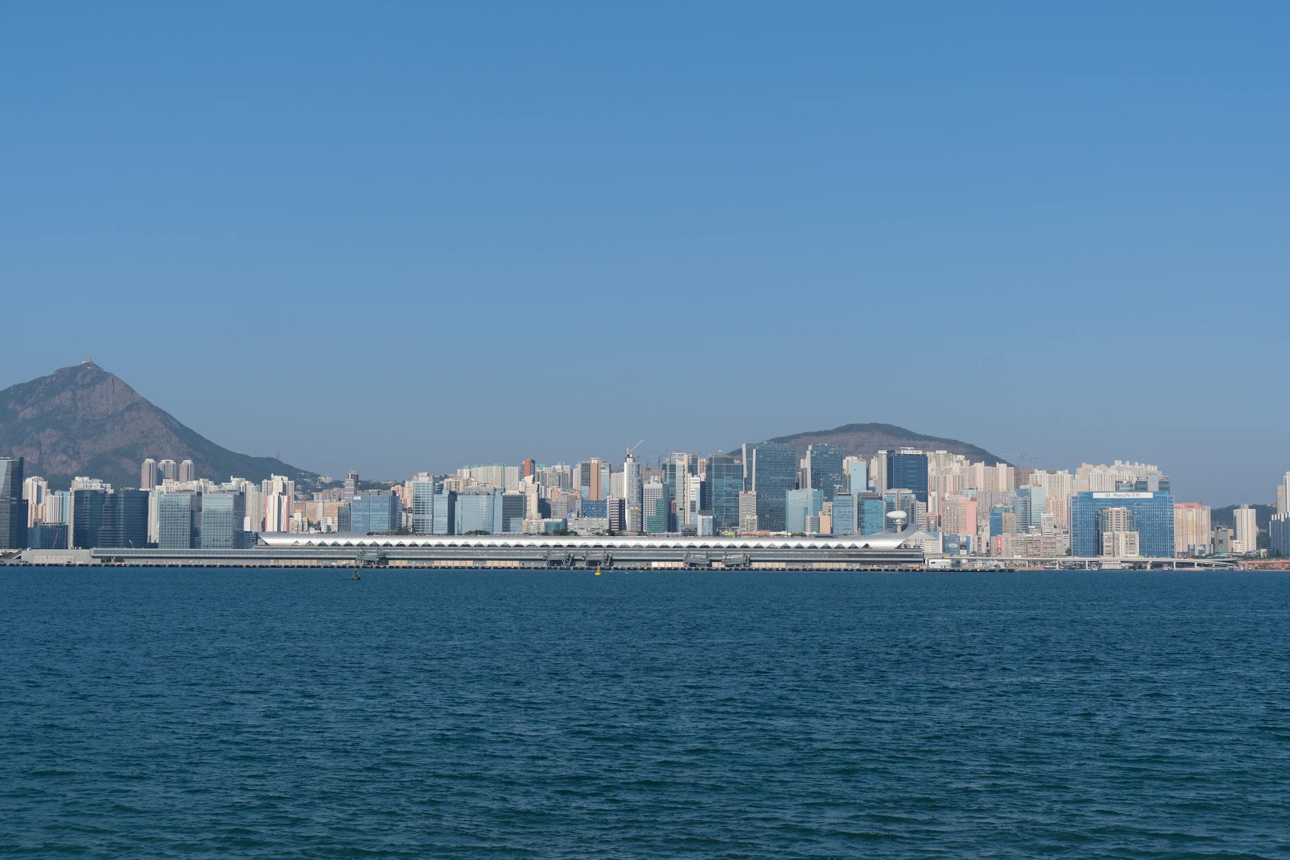 Hong Kong outdoor terrain and Tsim Sha Tsui gear planning context.