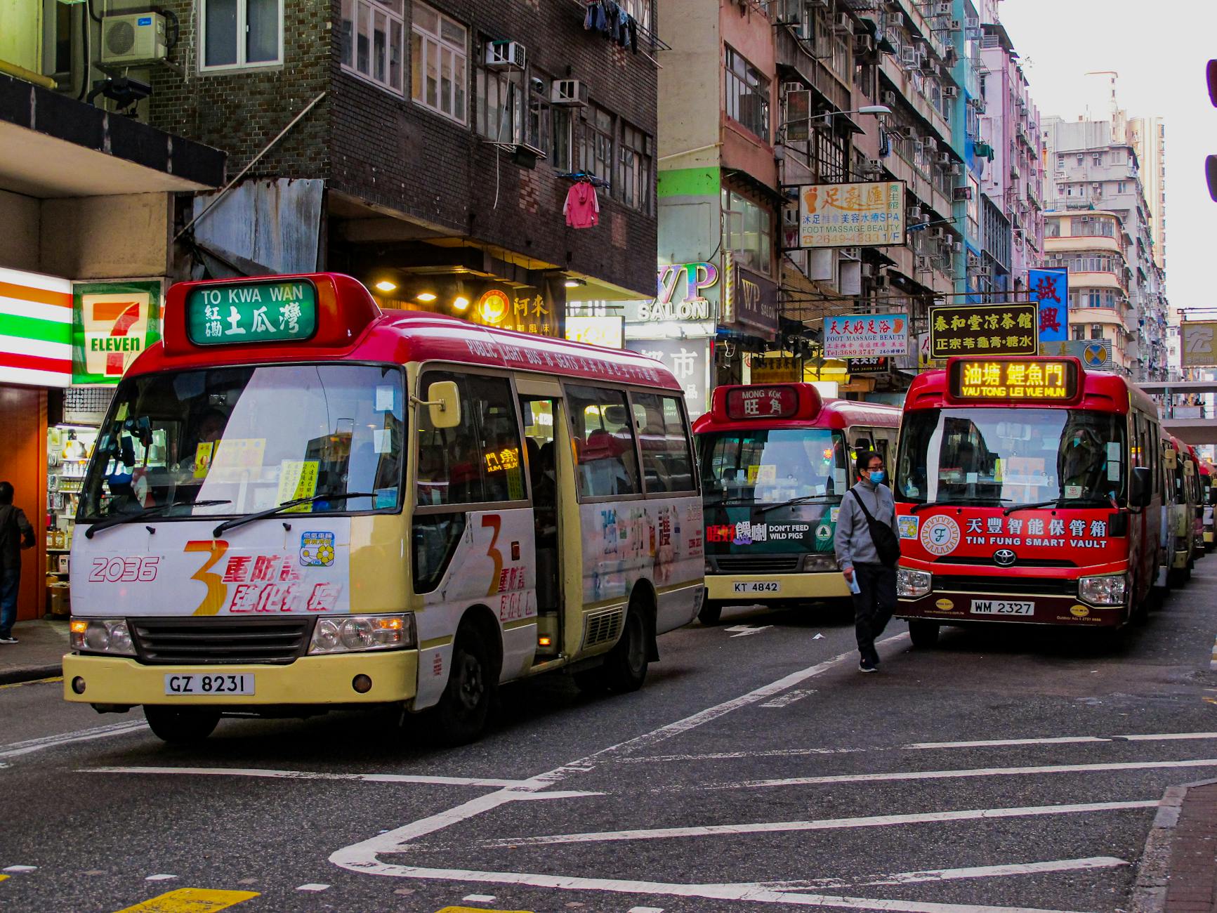 Tsim Sha Tsui MTR and budget traveler route planning context.