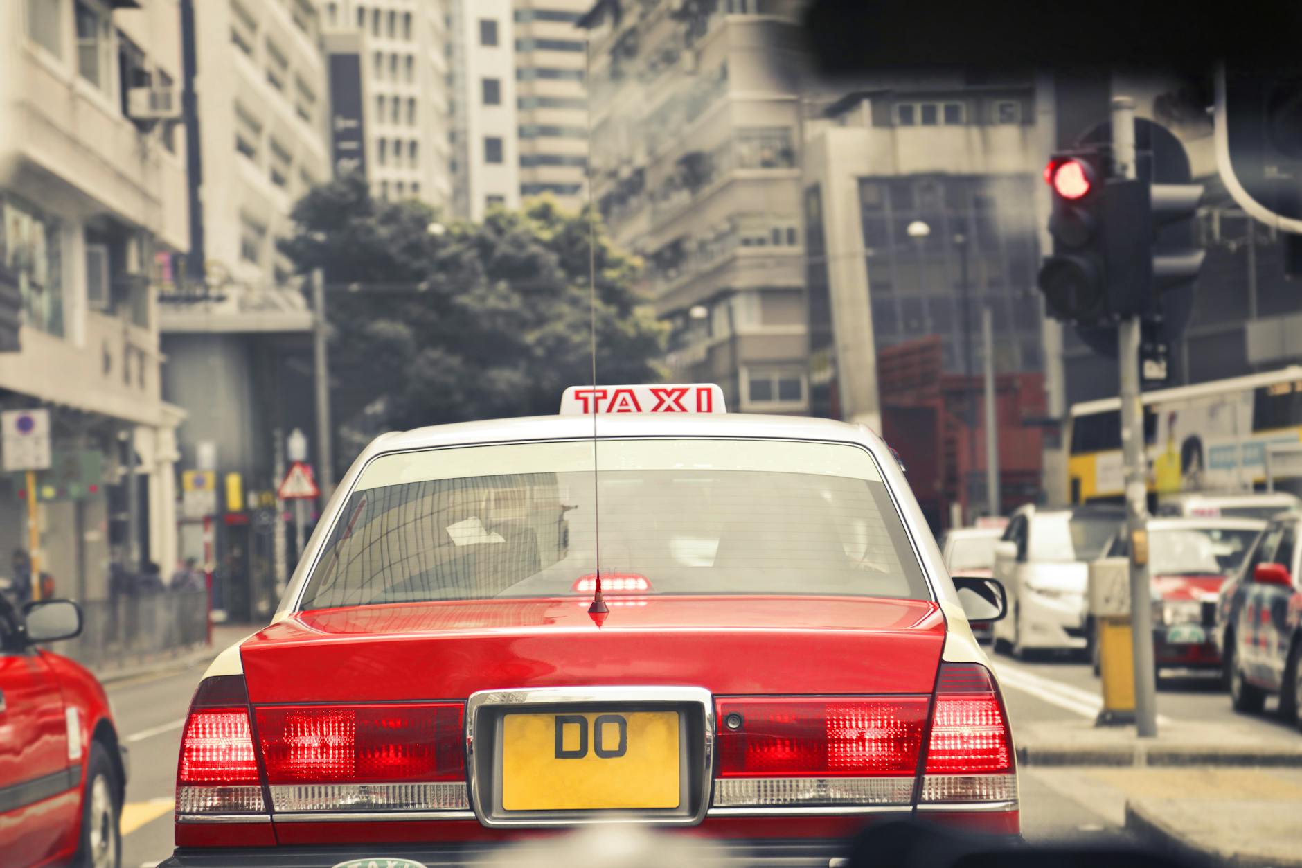 Taxi transfer and Tsim Sha Tsui cruise traveler return planning context.