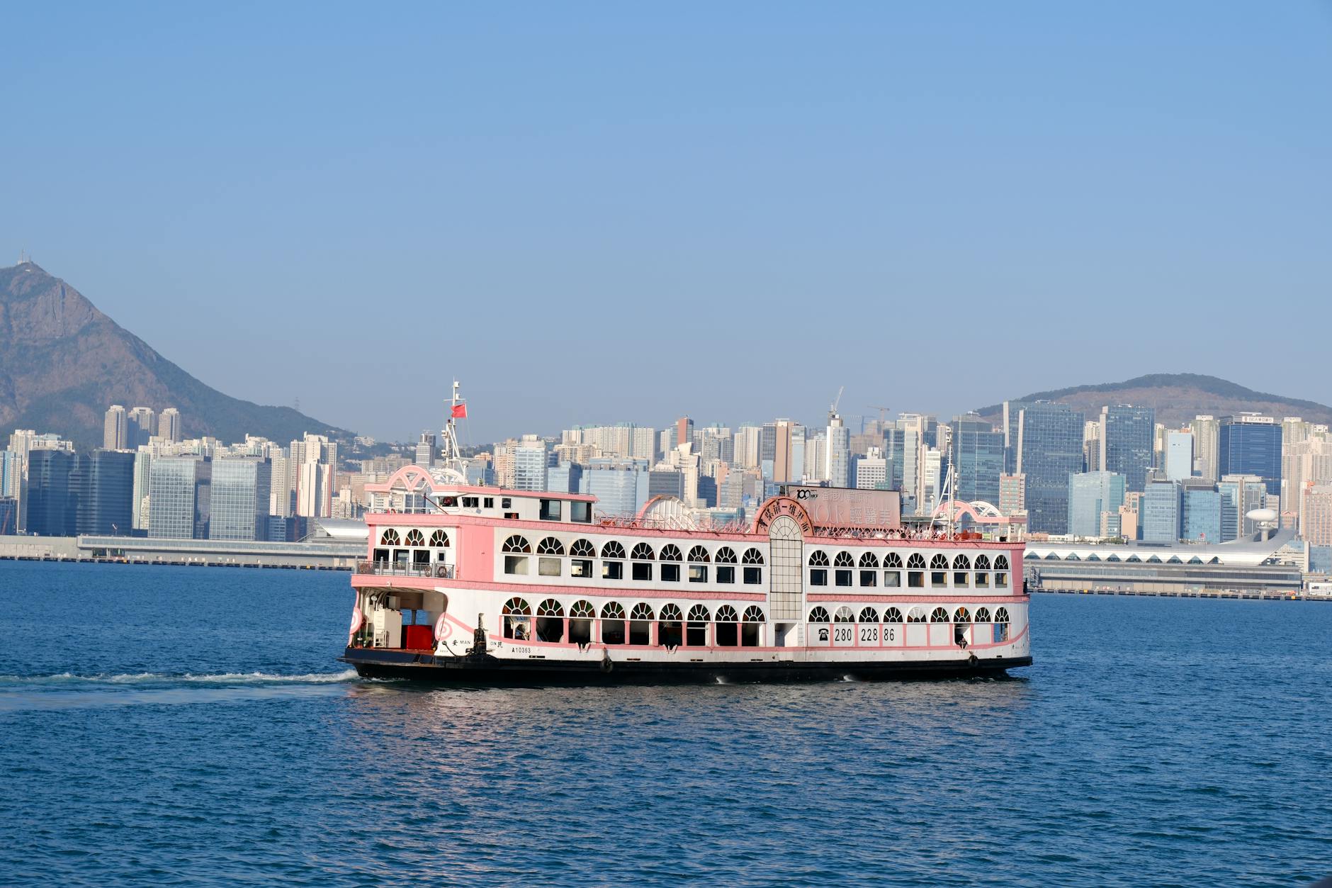 Tsim Sha Tsui restaurant and cruise passenger meal planning context.
