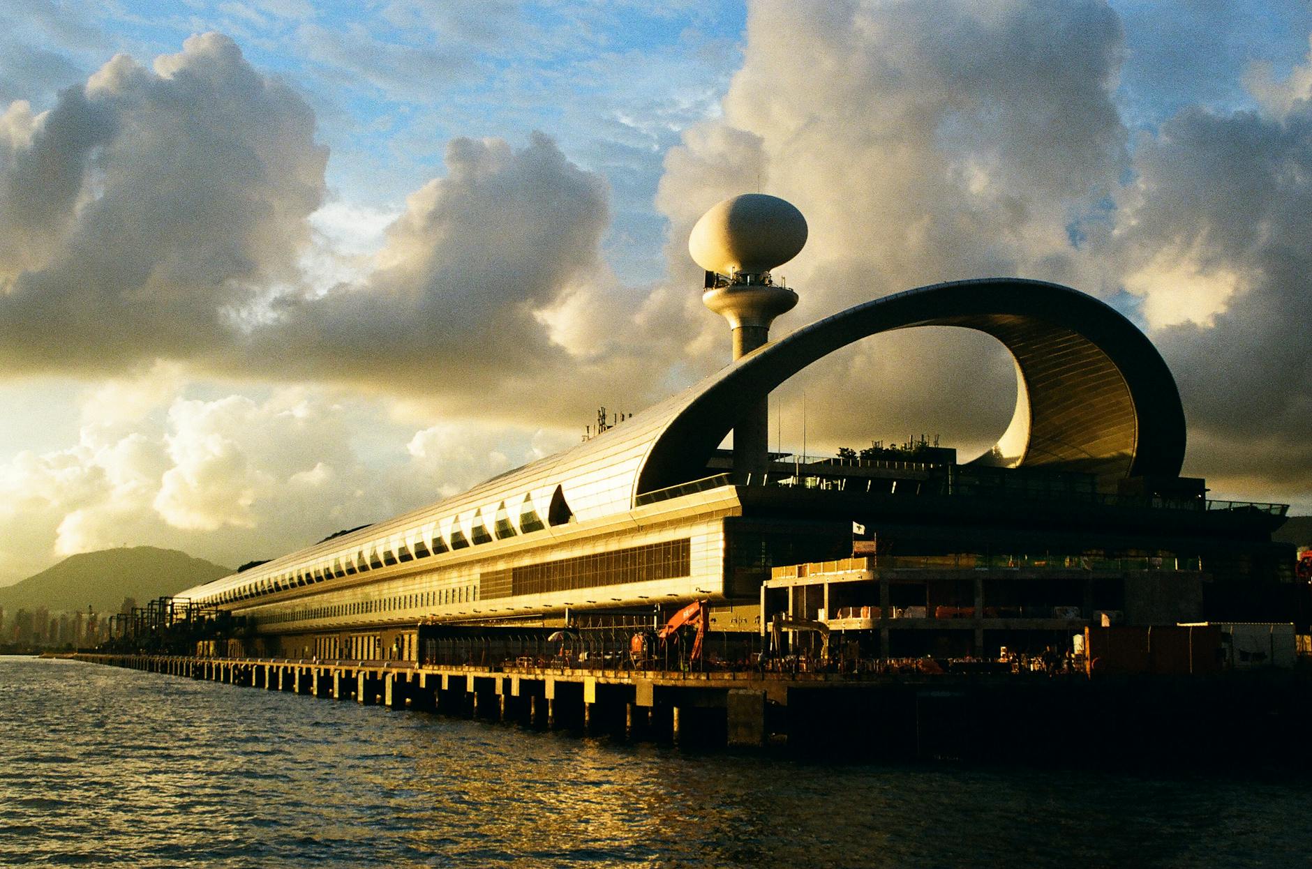 Ocean Terminal and Tsim Sha Tsui cruise traveler route planning context.