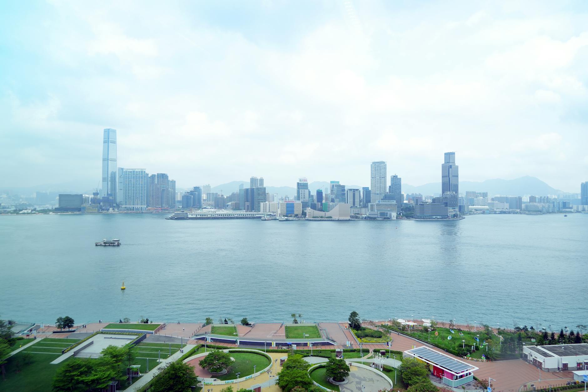 Tsim Sha Tsui luxury traveler and Victoria Harbour planning context.