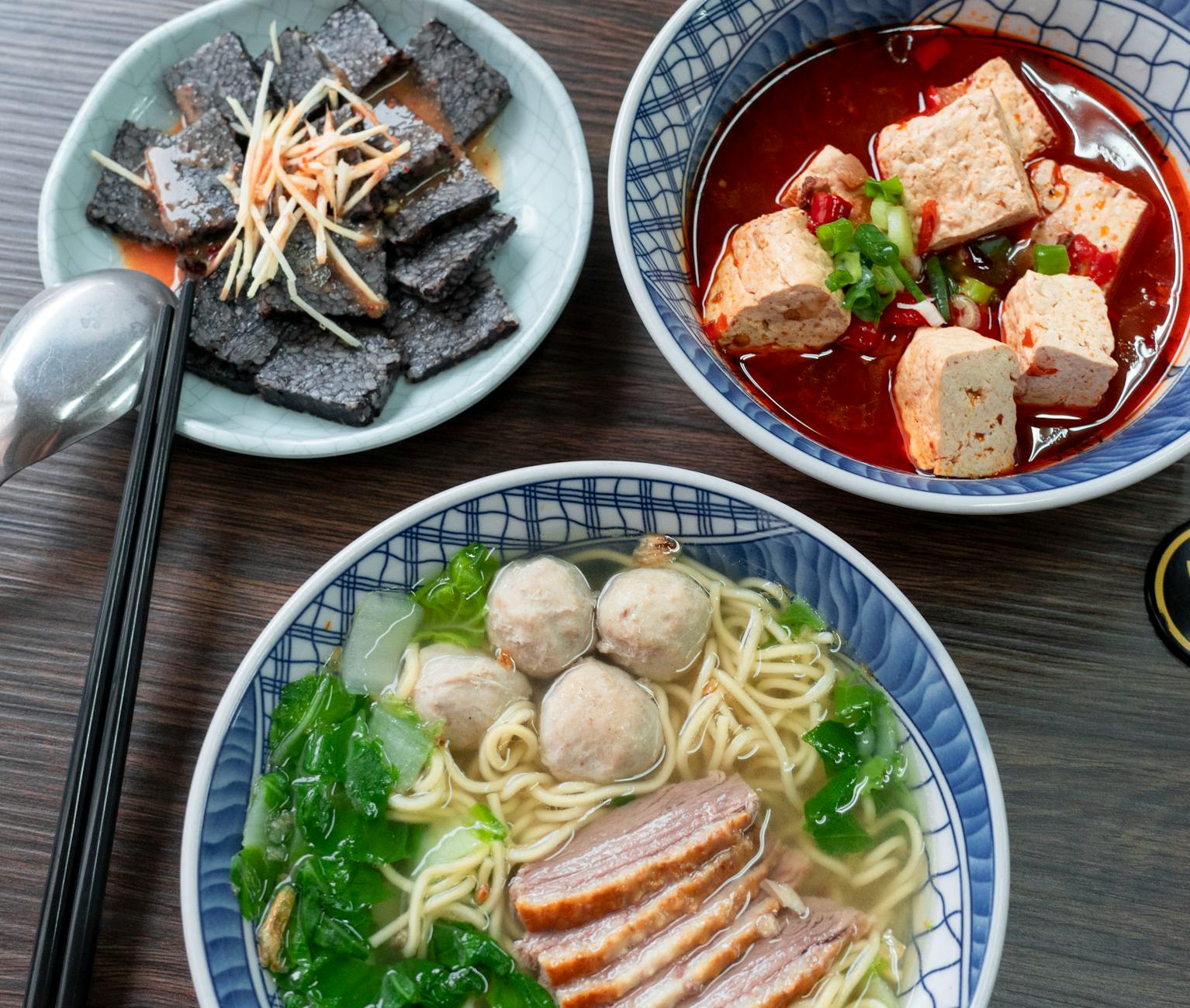 Tsim Sha Tsui restaurant and religious traveler lodging-support planning context.