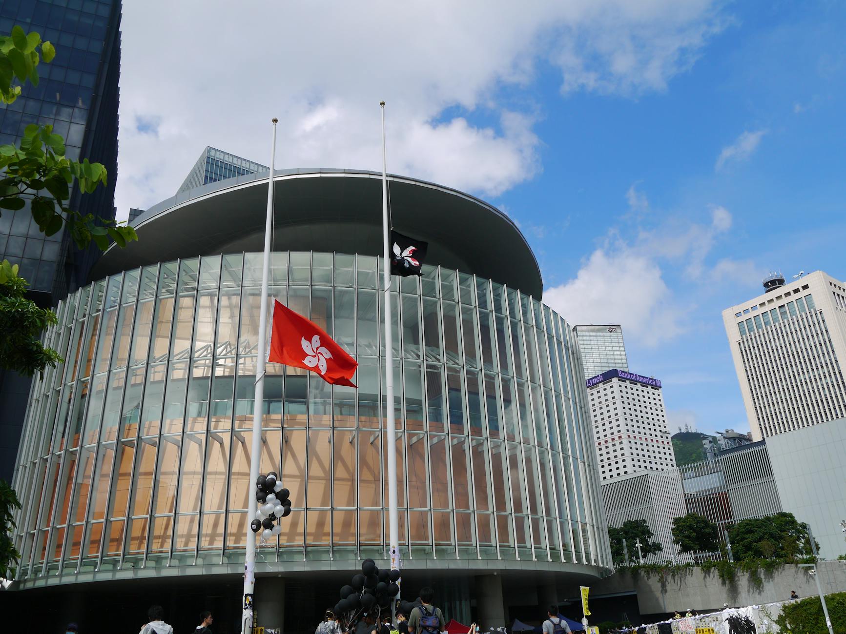 Museum context and mobility-limited traveler activity planning.