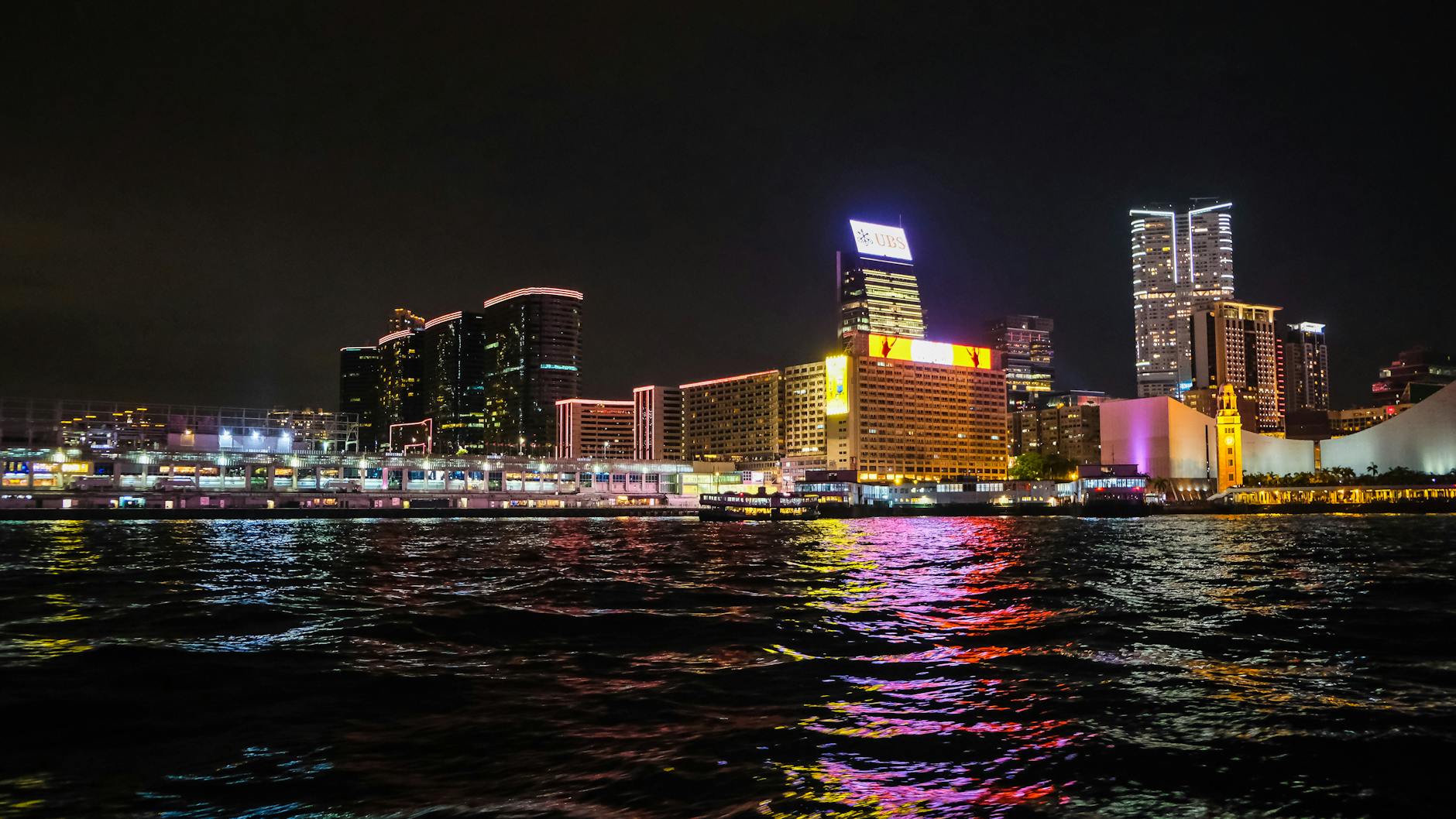 Star Ferry and mobility-limited traveler route planning context.