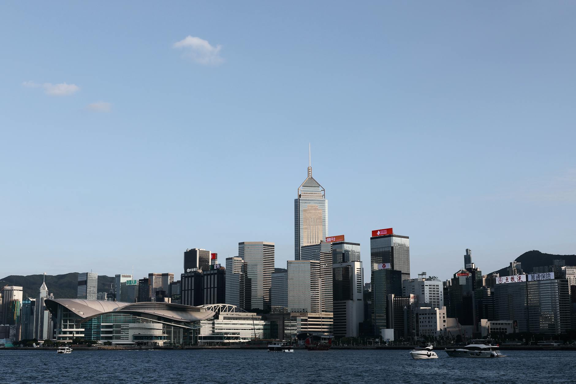 Tsim Sha Tsui waterfront and volunteer traveler recovery planning context.