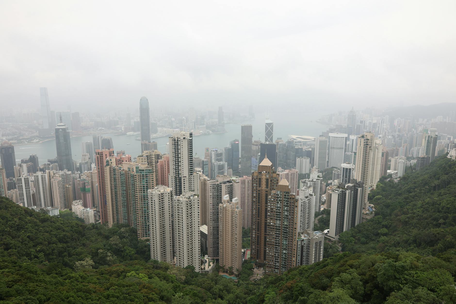 Hong Kong hill skyline and outdoor route planning context.