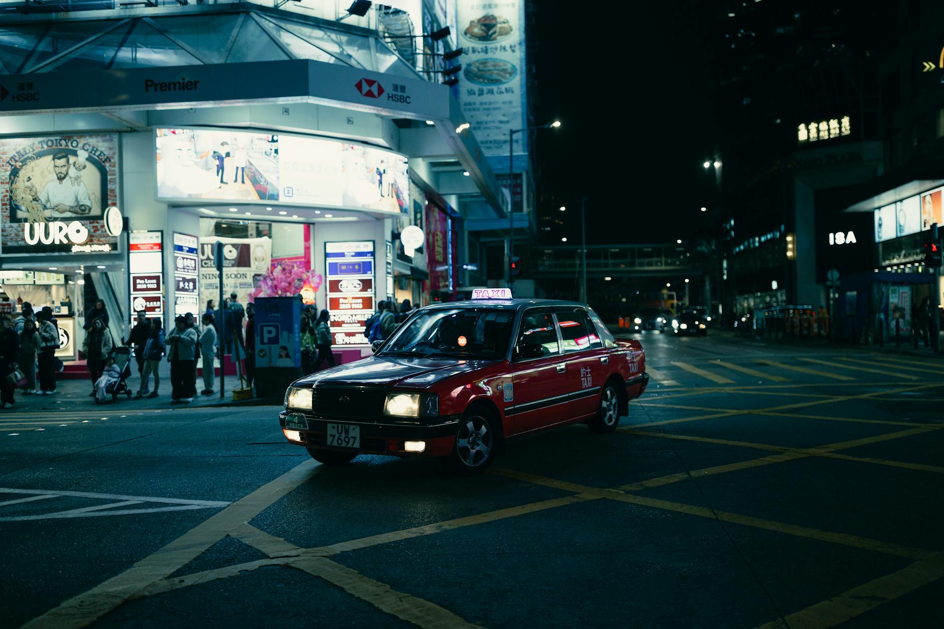 Wan Chai taxi and late business return planning context.