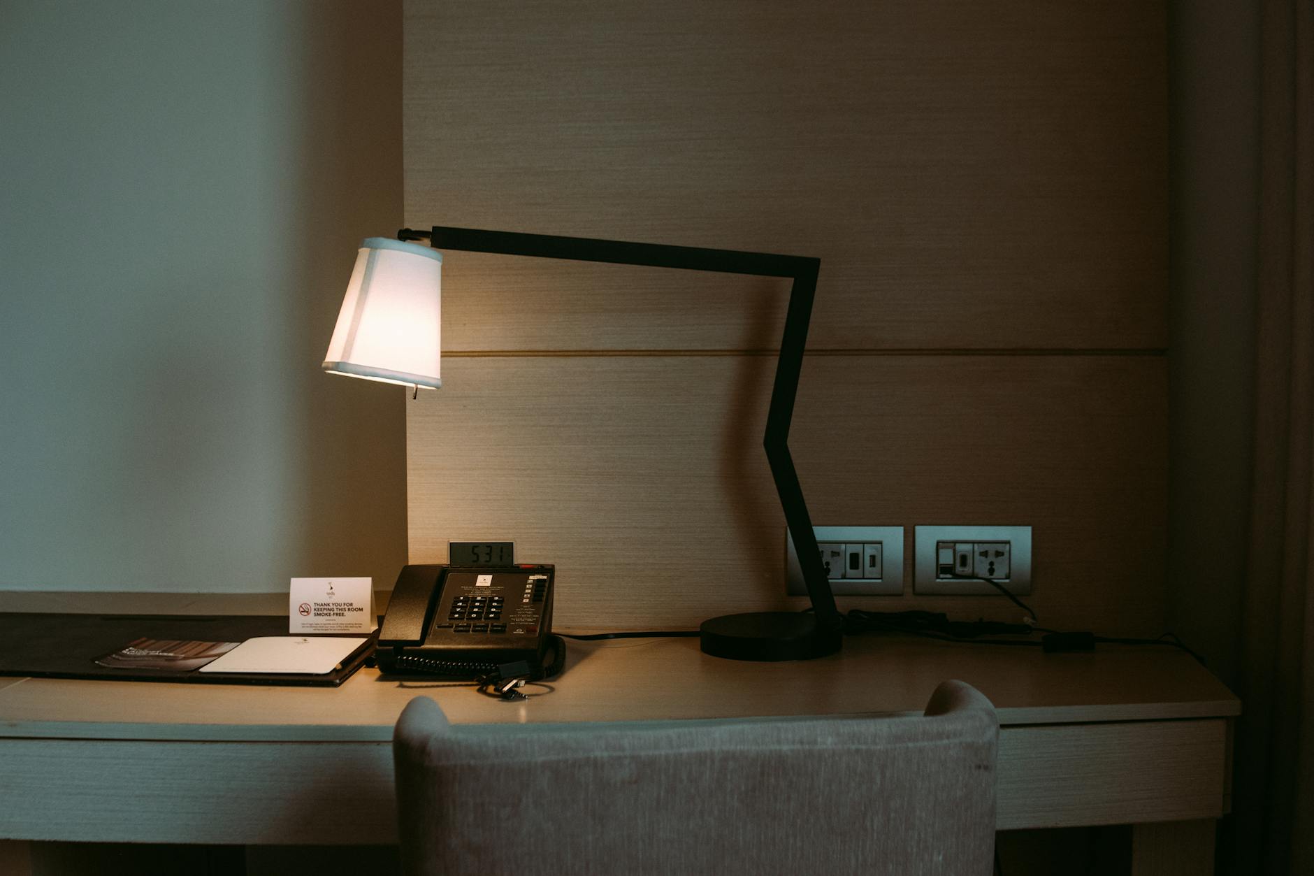 Wan Chai hotel room and consultant workday planning context.