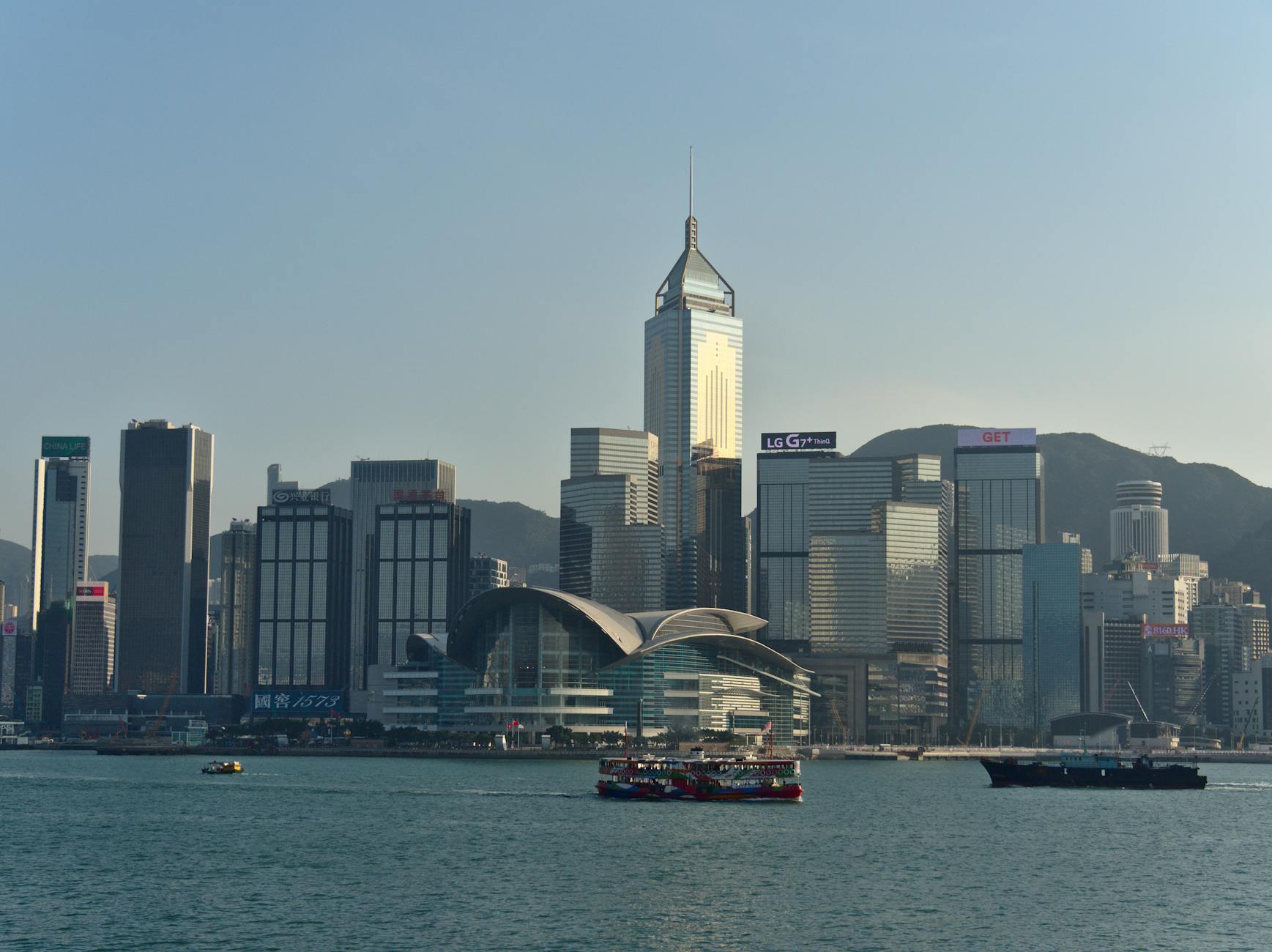 Hong Kong harbor and cruise arrival geography planning context.