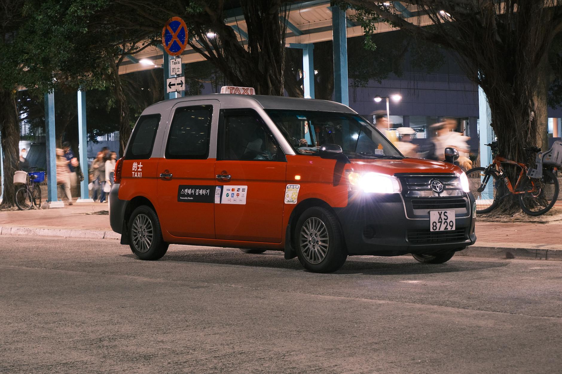 Hong Kong taxi and cruise return buffer planning context.
