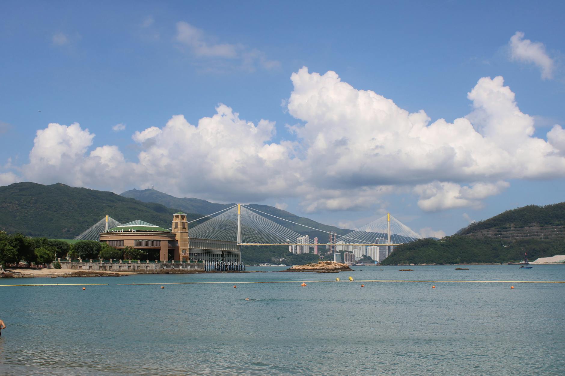 Wan Chai harbor and family short-route planning context.