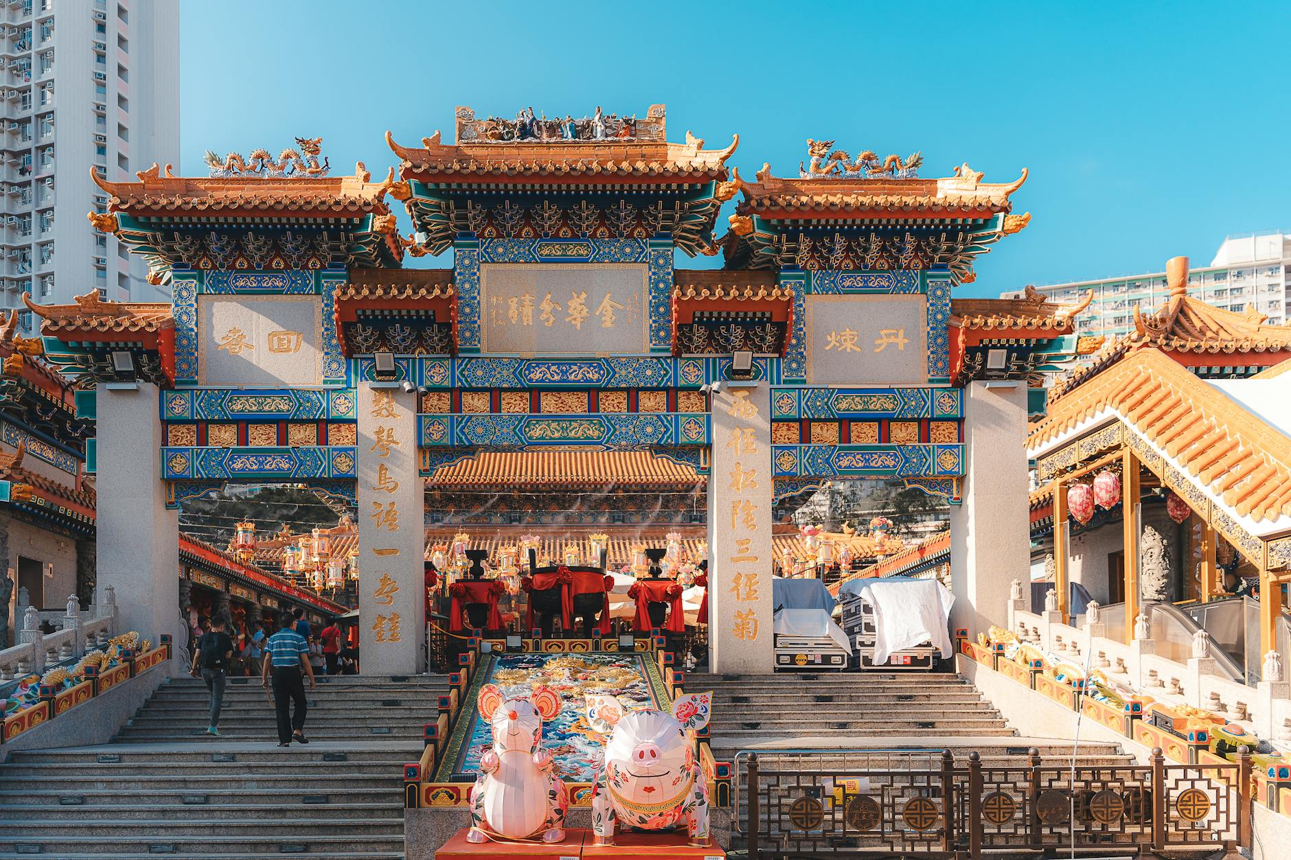 Wan Chai hotel and first-time visitor evening return planning context.