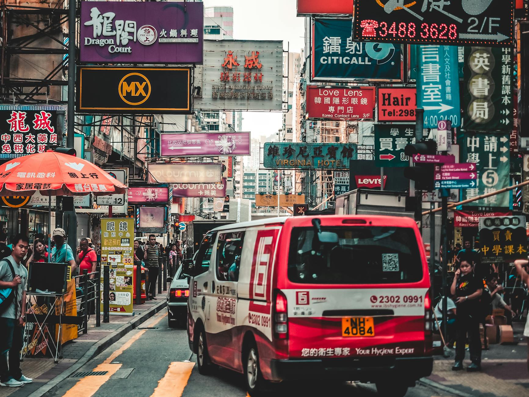 Wan Chai restaurant street and journalist movement planning context.