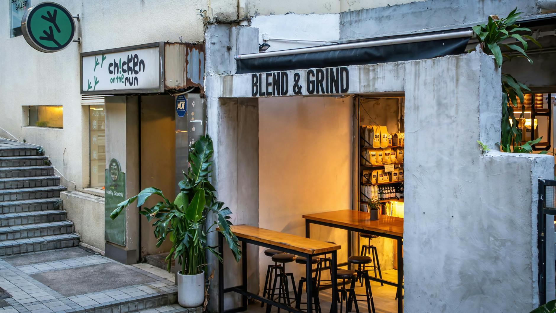 Wan Chai restaurant and solo traveler meal planning context.