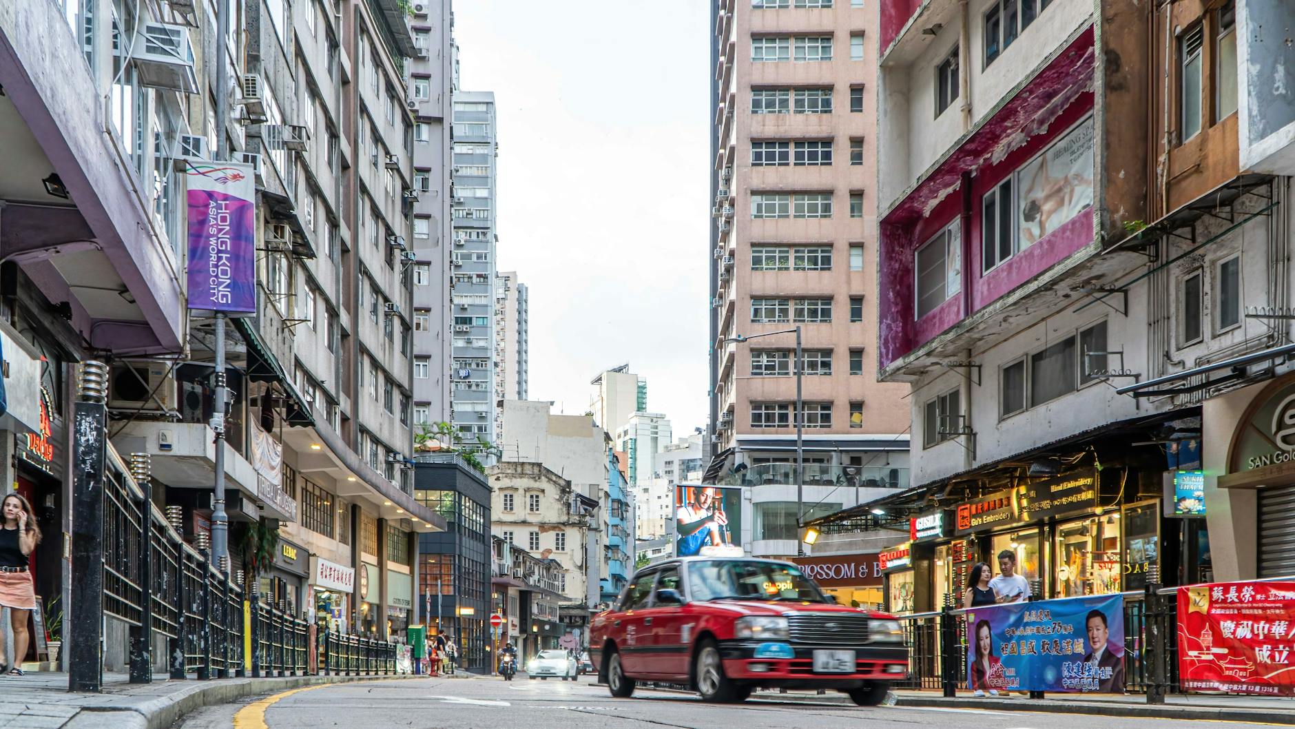 Wan Chai hotel and solo traveler base planning context.