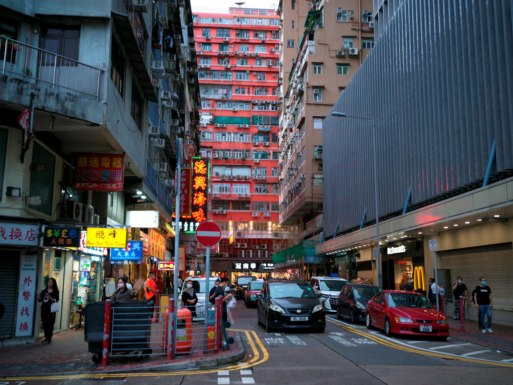 Wan Chai affordable restaurant and student daily cost planning context.