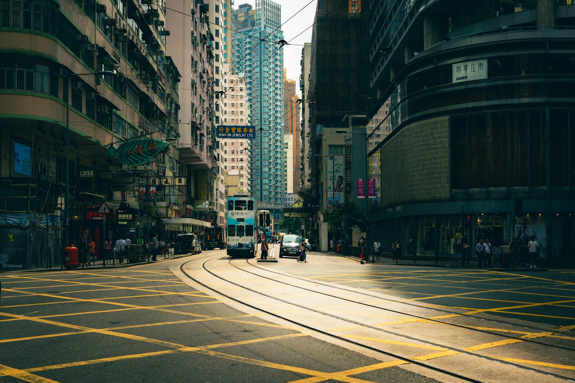 Wan Chai tram and tourist transport planning context.