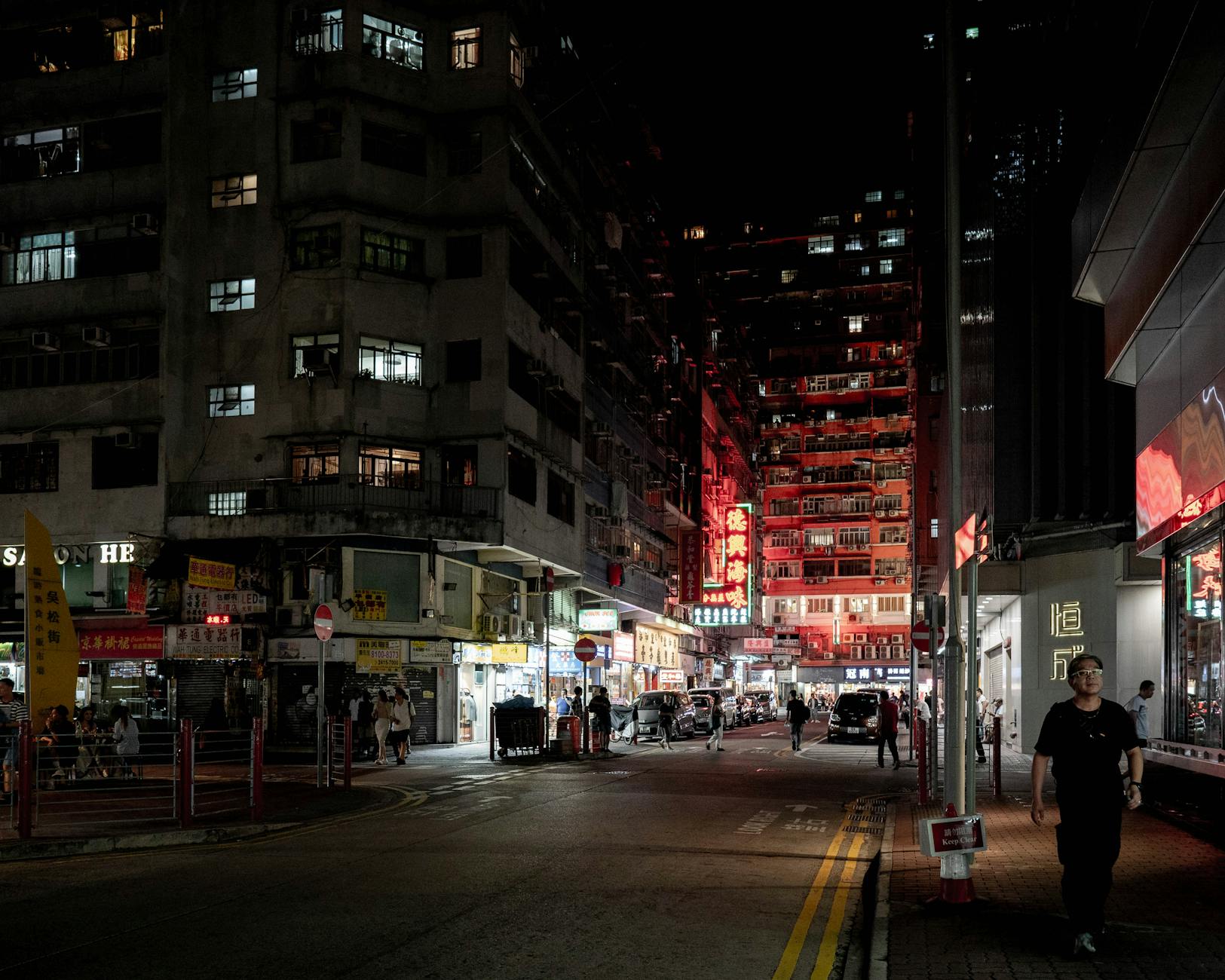 Wan Chai evening street and tourist nightlife planning context.