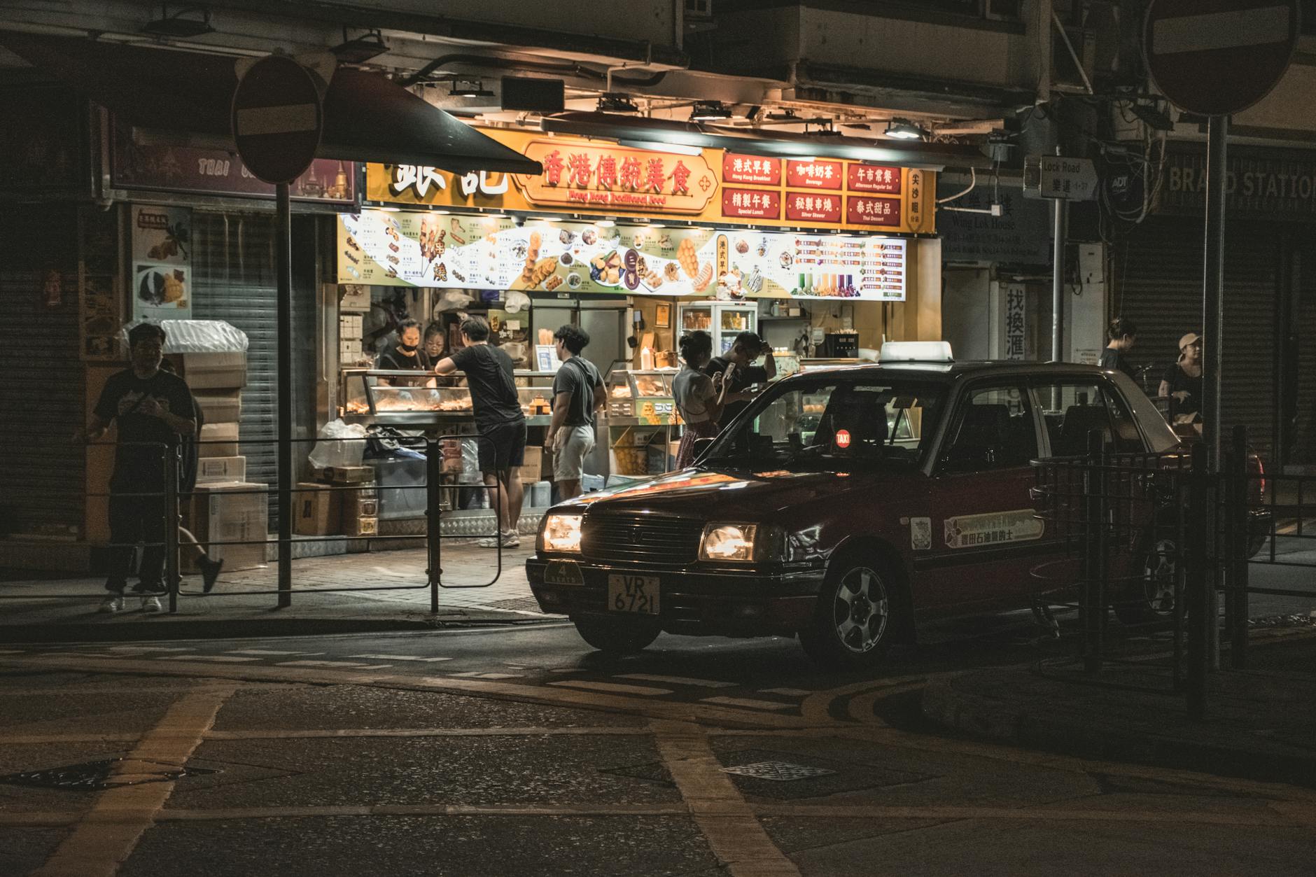 Wan Chai local food and tourist meal planning context.