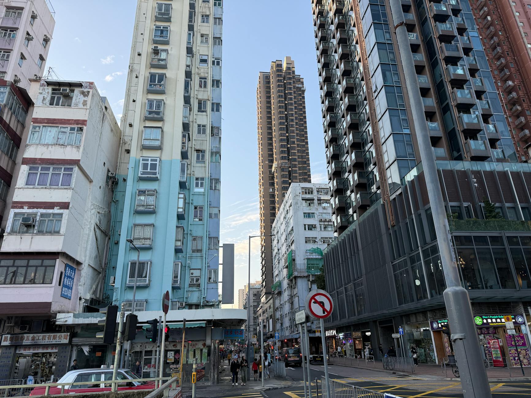 Wan Chai tourist and Hong Kong Island street planning context.