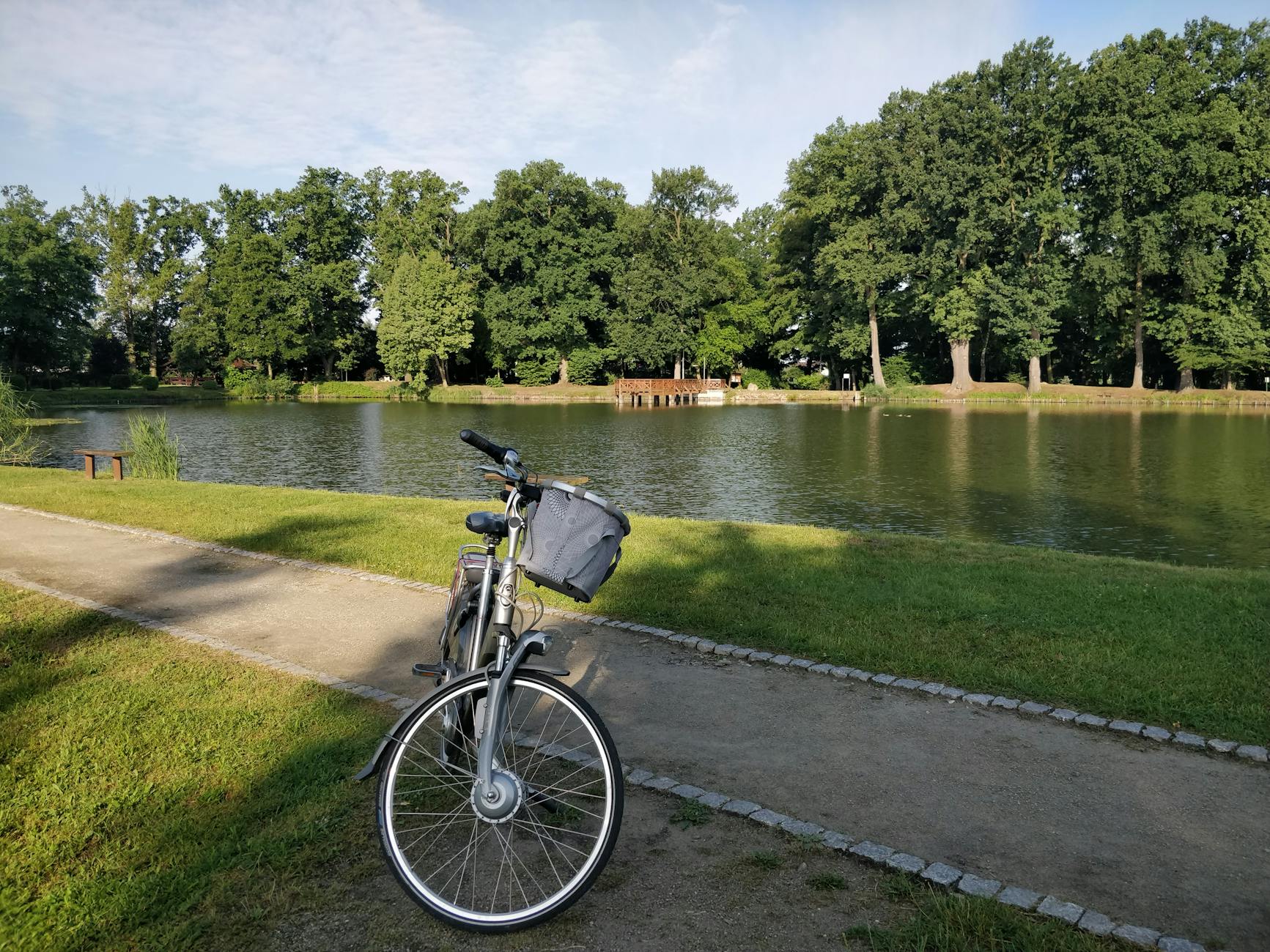 Warsaw park and river route for outdoor expectation planning.