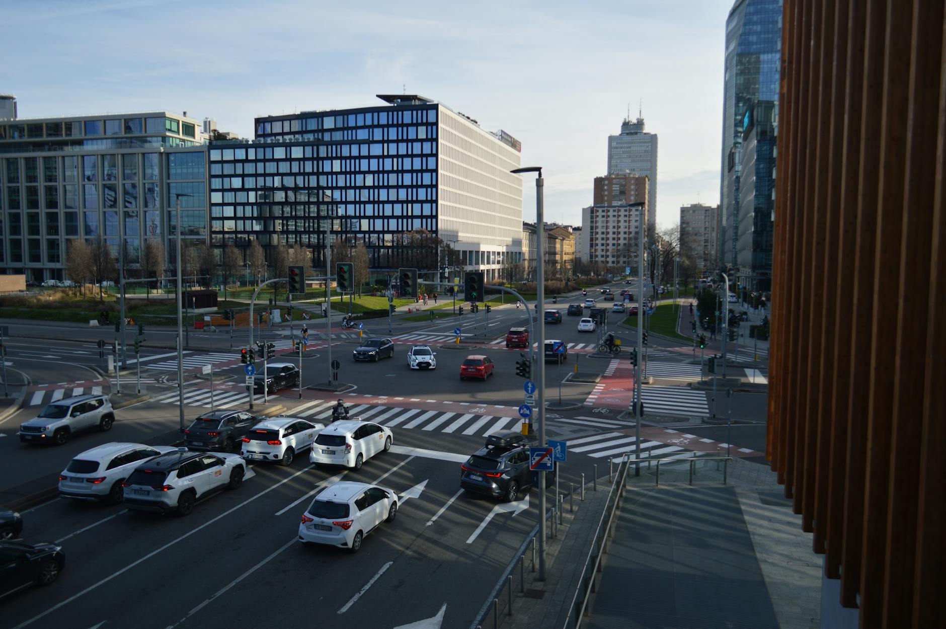 Warsaw hotel and city center for consultant work-base planning.