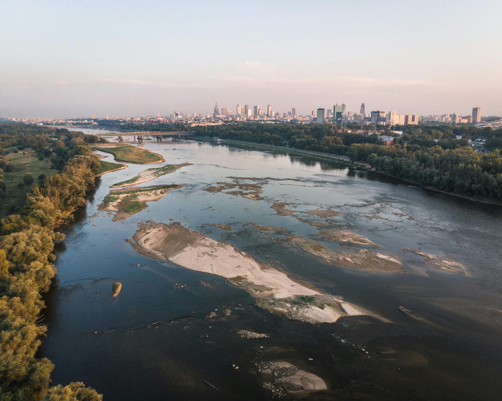 Warsaw river and city setting for first-time transport planning.