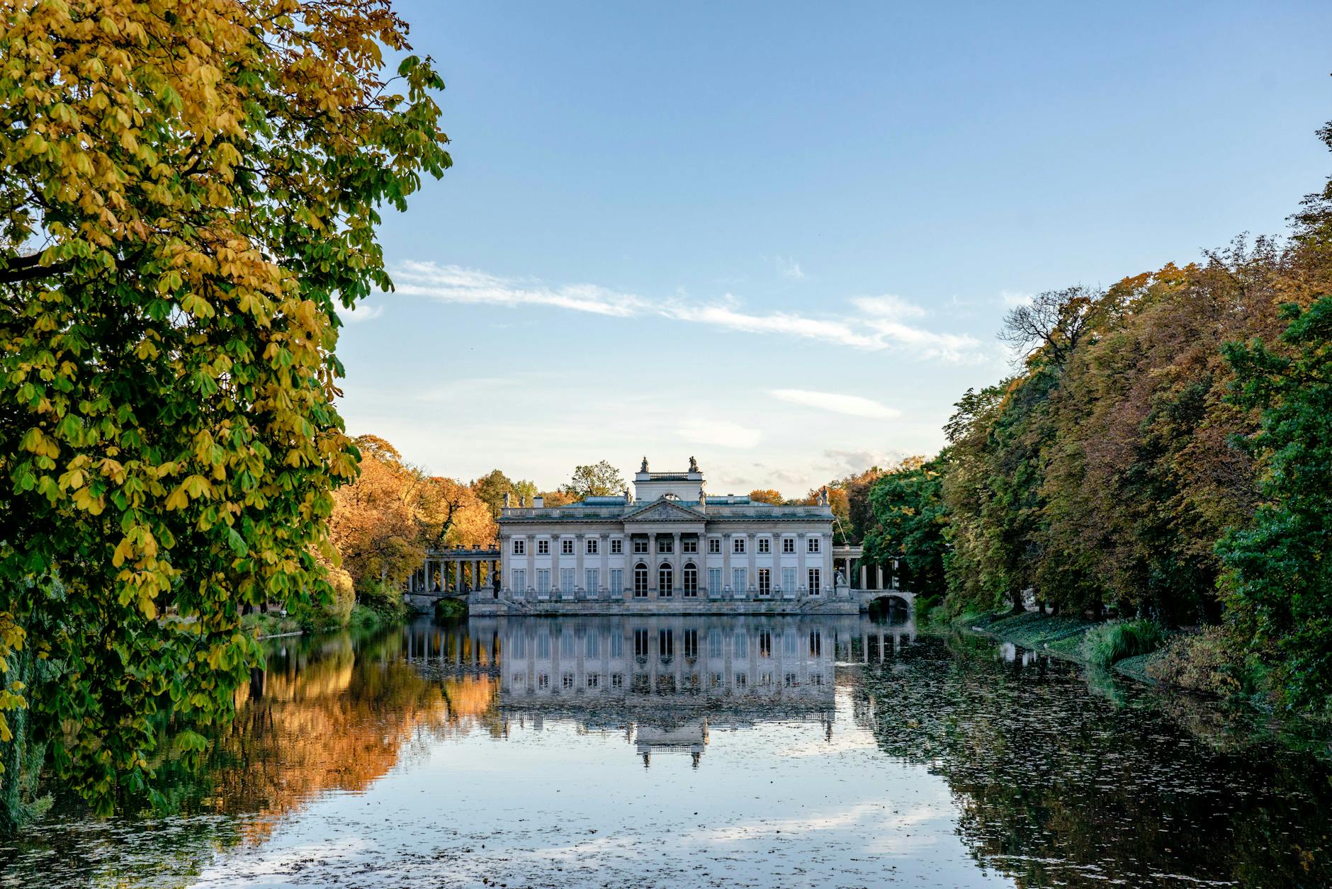 Warsaw palace and park setting for luxury cultural planning.