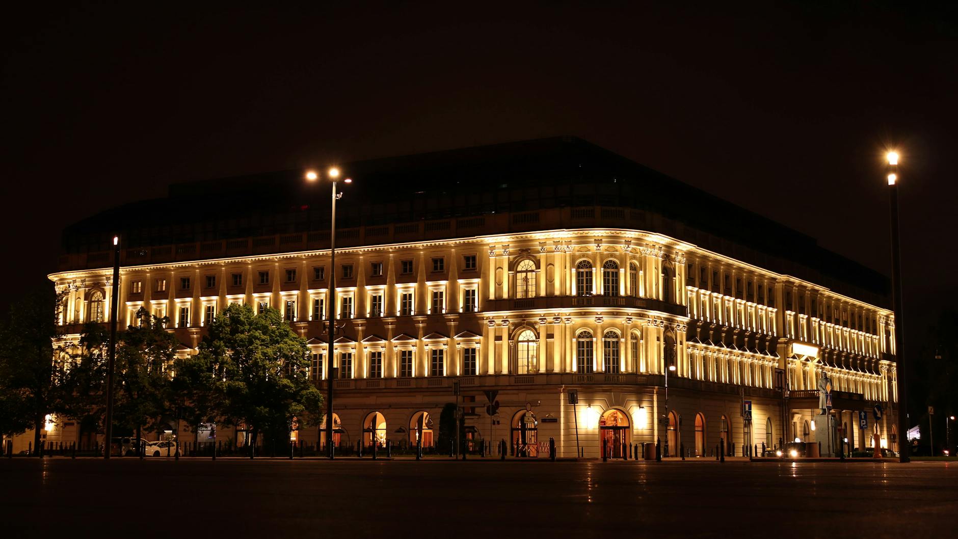 Warsaw skyline and premium city setting for luxury traveler planning.