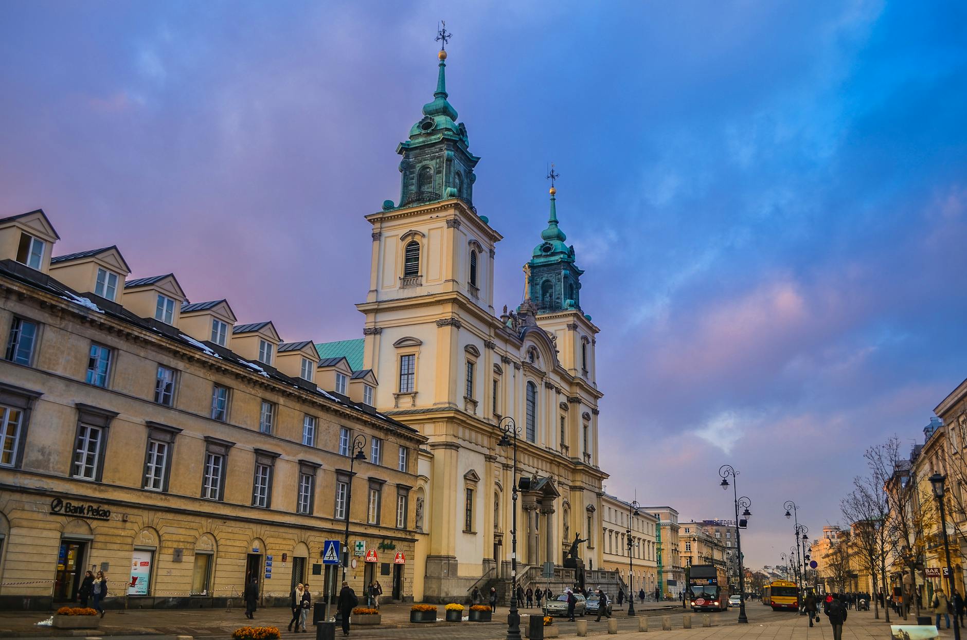 Warsaw evening old town setting for tourist dinner and return planning.