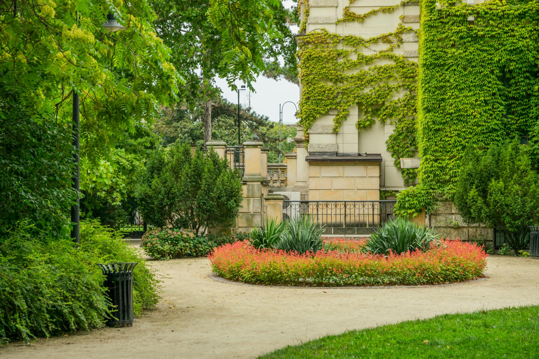 Wroclaw green route for outdoor traveler planning.
