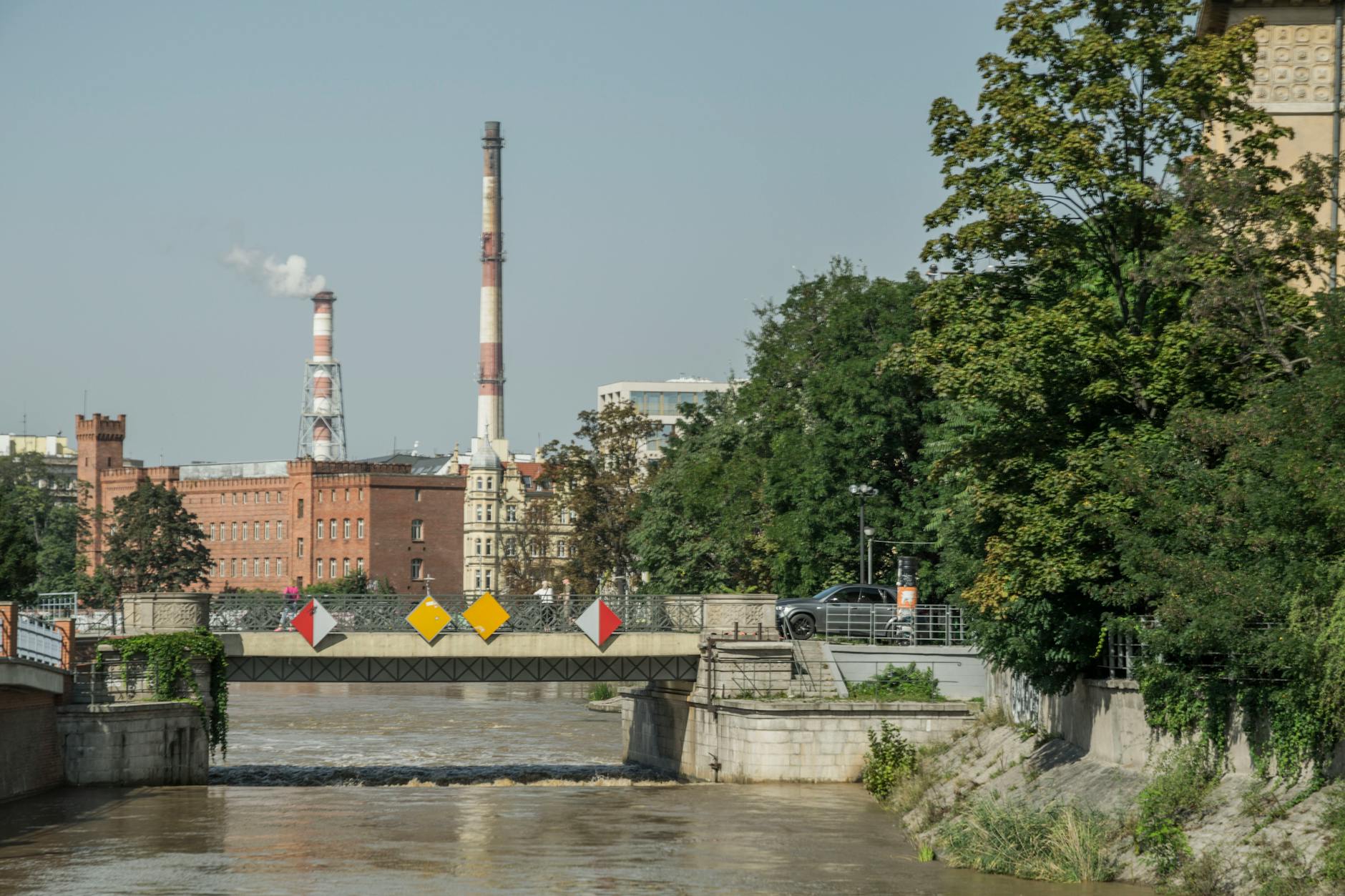 Wroclaw river and bridges for content route planning.