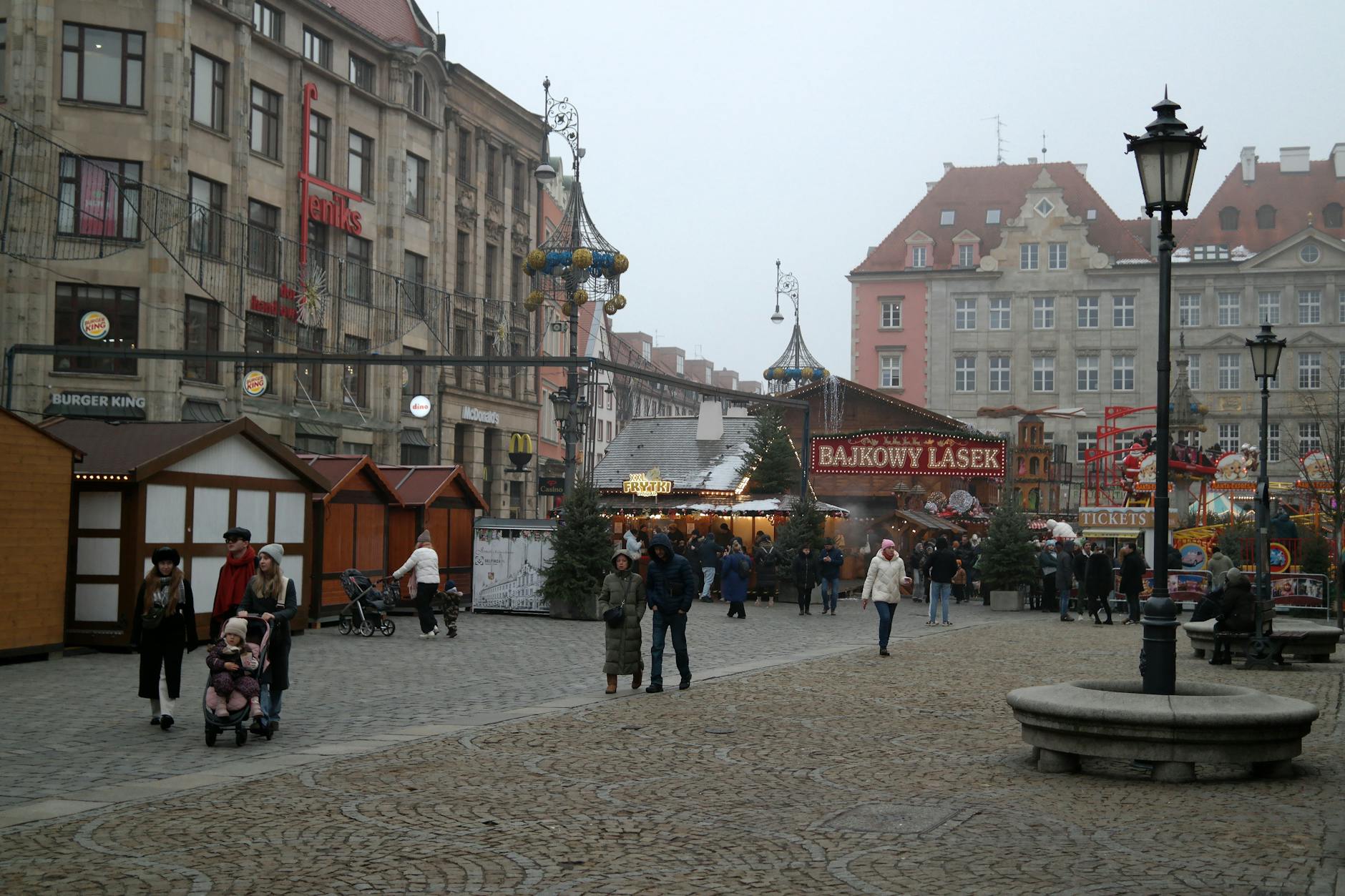 Wroclaw family lodging area for hotel planning.
