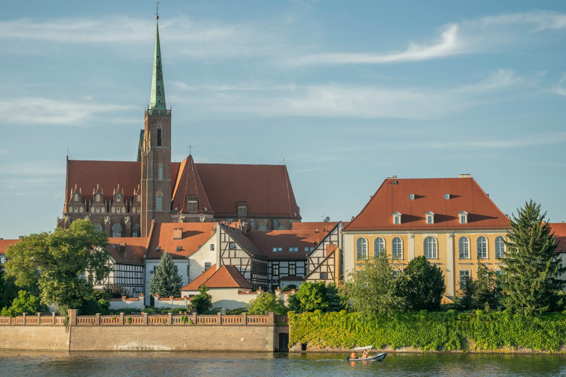 Wroclaw river and church route for pilgrimage planning.