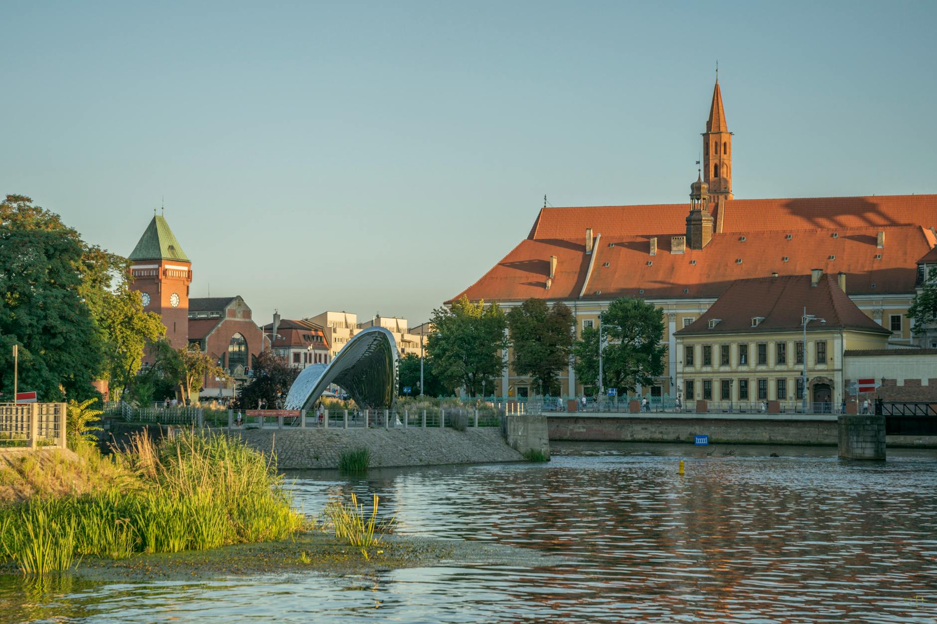 Wroclaw river setting for repeat leisure visitor planning.