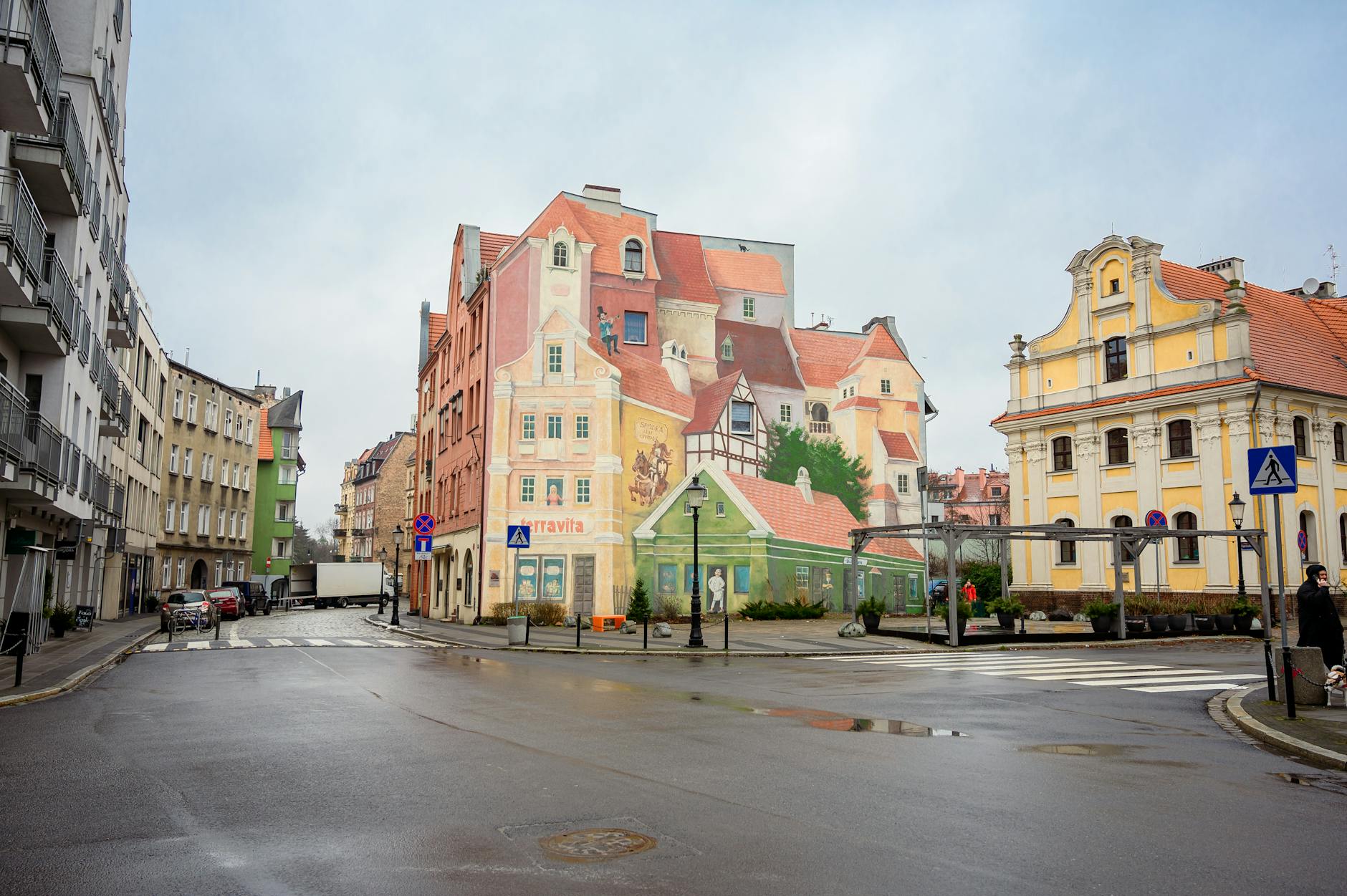 Wroclaw lodging area for short-program student planning.