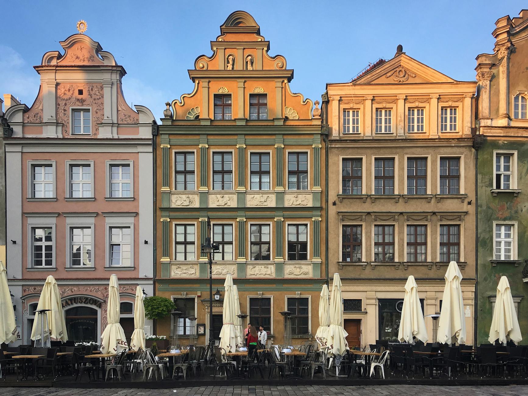 Wroclaw cafe and restaurant area for tourist meal planning.