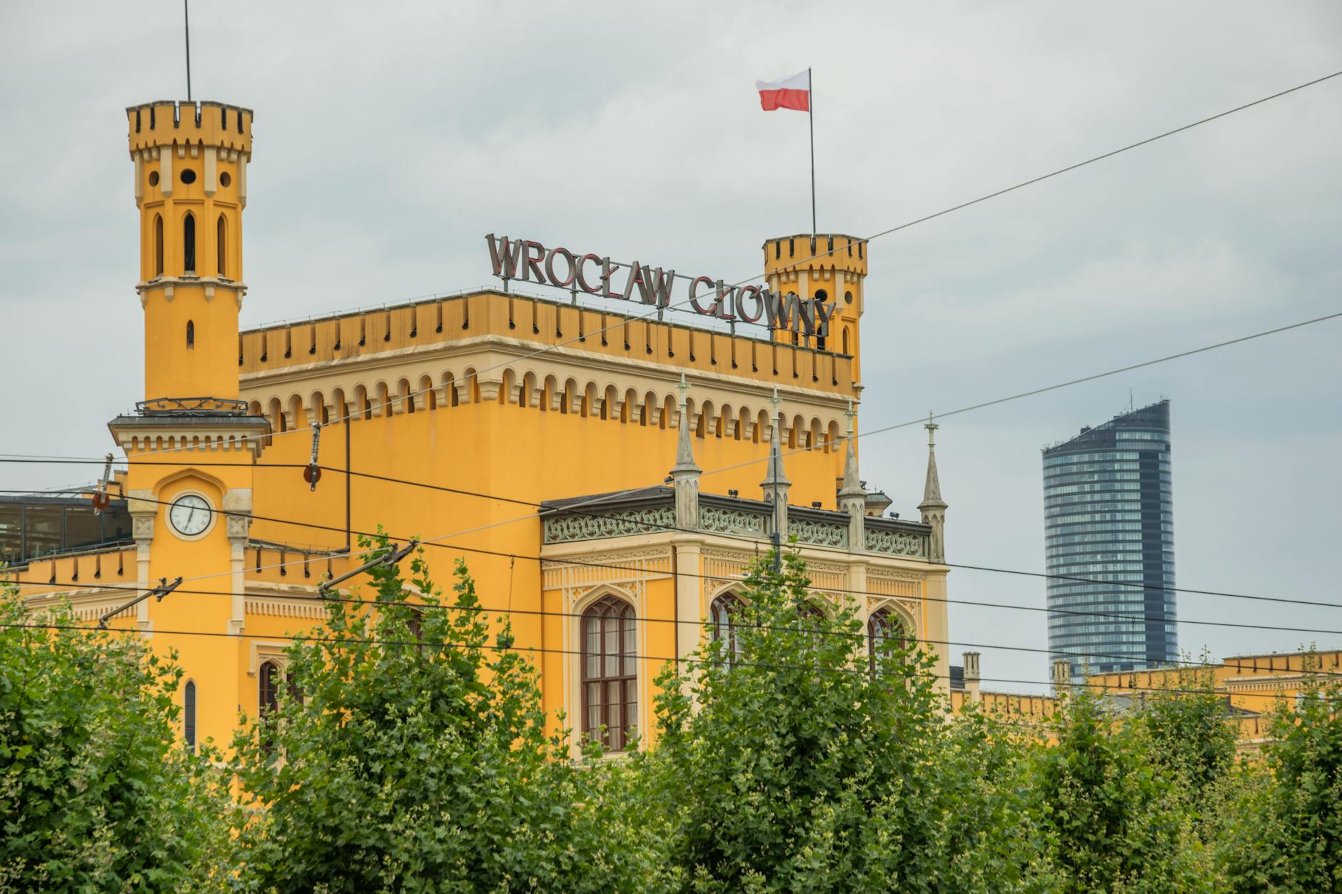 Wroclaw station and transit route for stopover planning.
