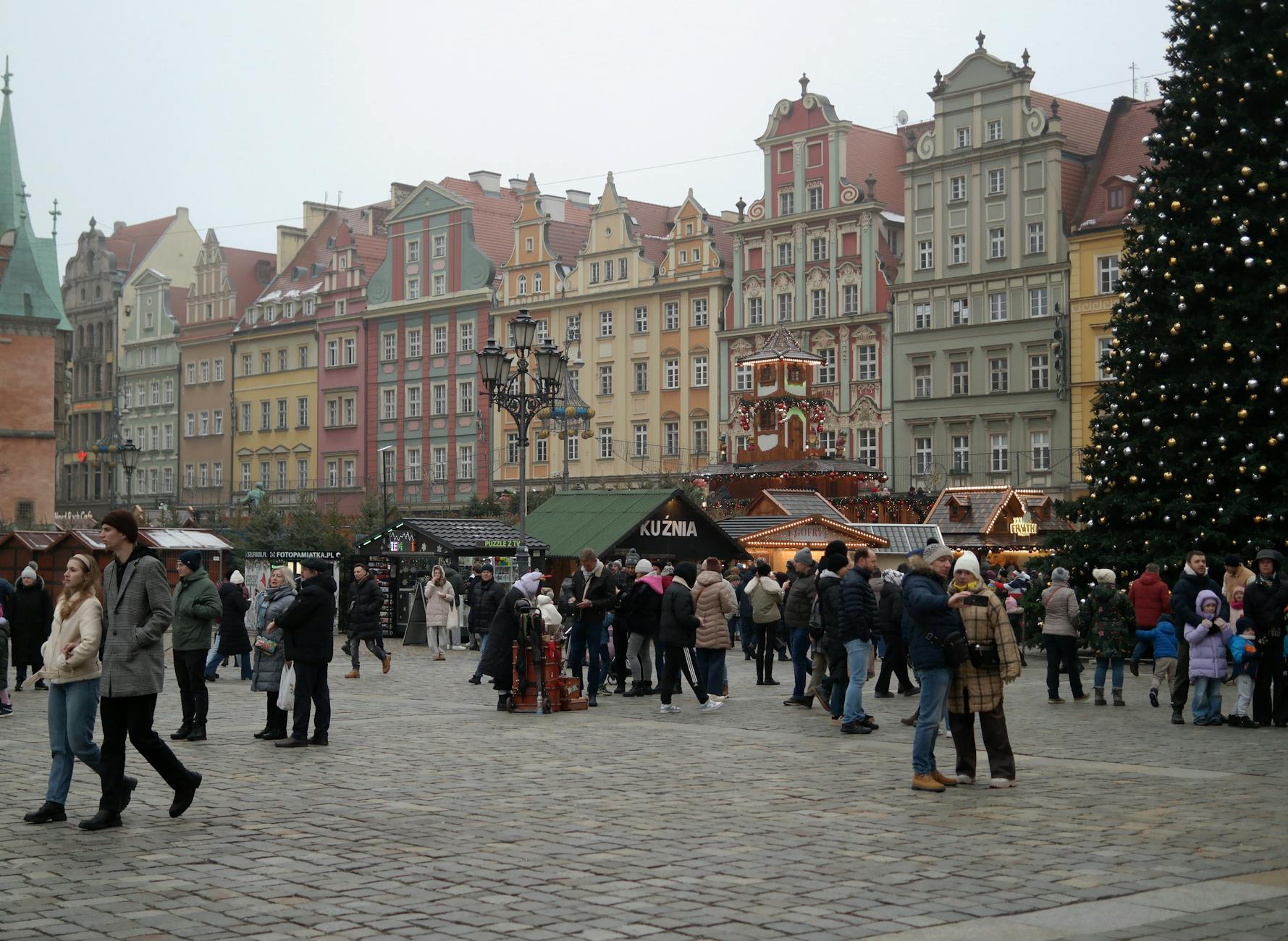 Wroclaw market square for compact stopover sightseeing.